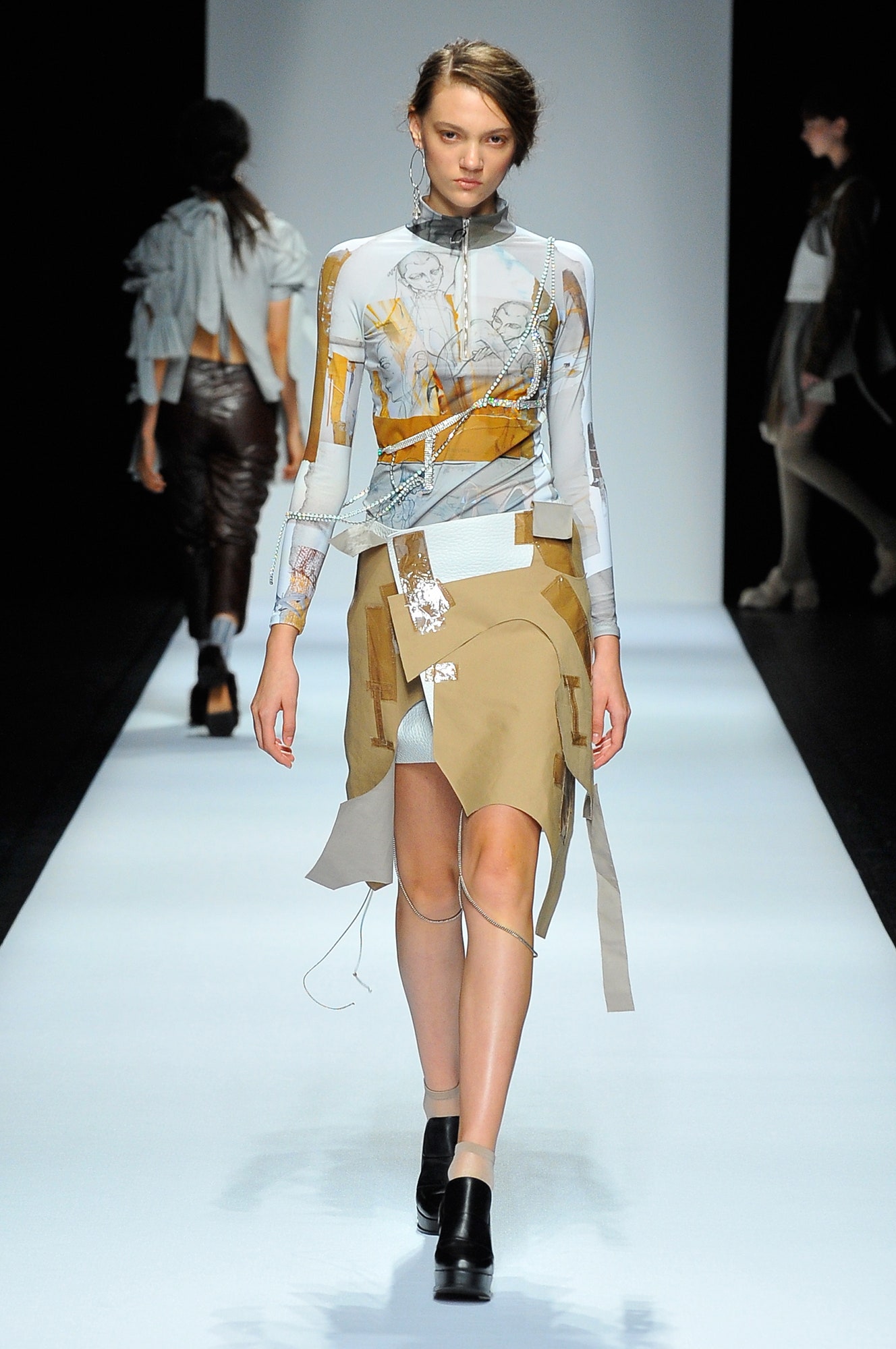 beige cotton asymmetric fitted pockets zippered skirt