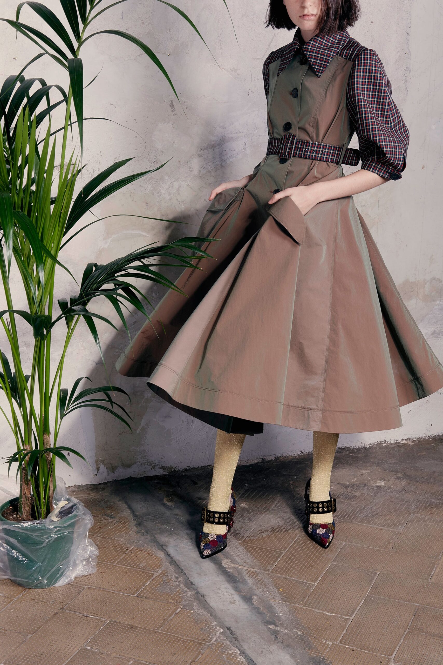 brown cotton long-sleeve collared fitted a-line pockets dress