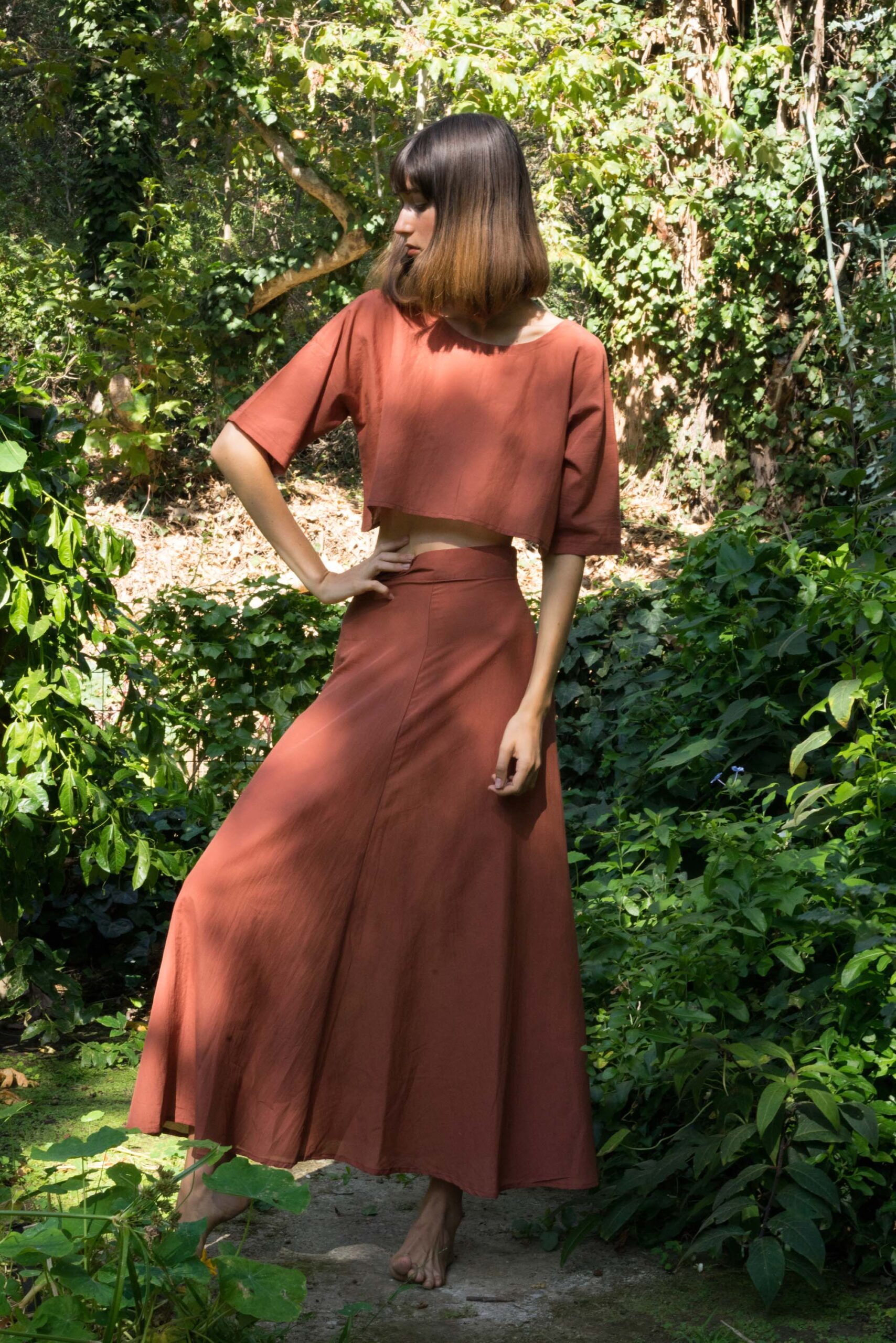 brown cotton fitted high-waisted a-line pleated flowing skirt