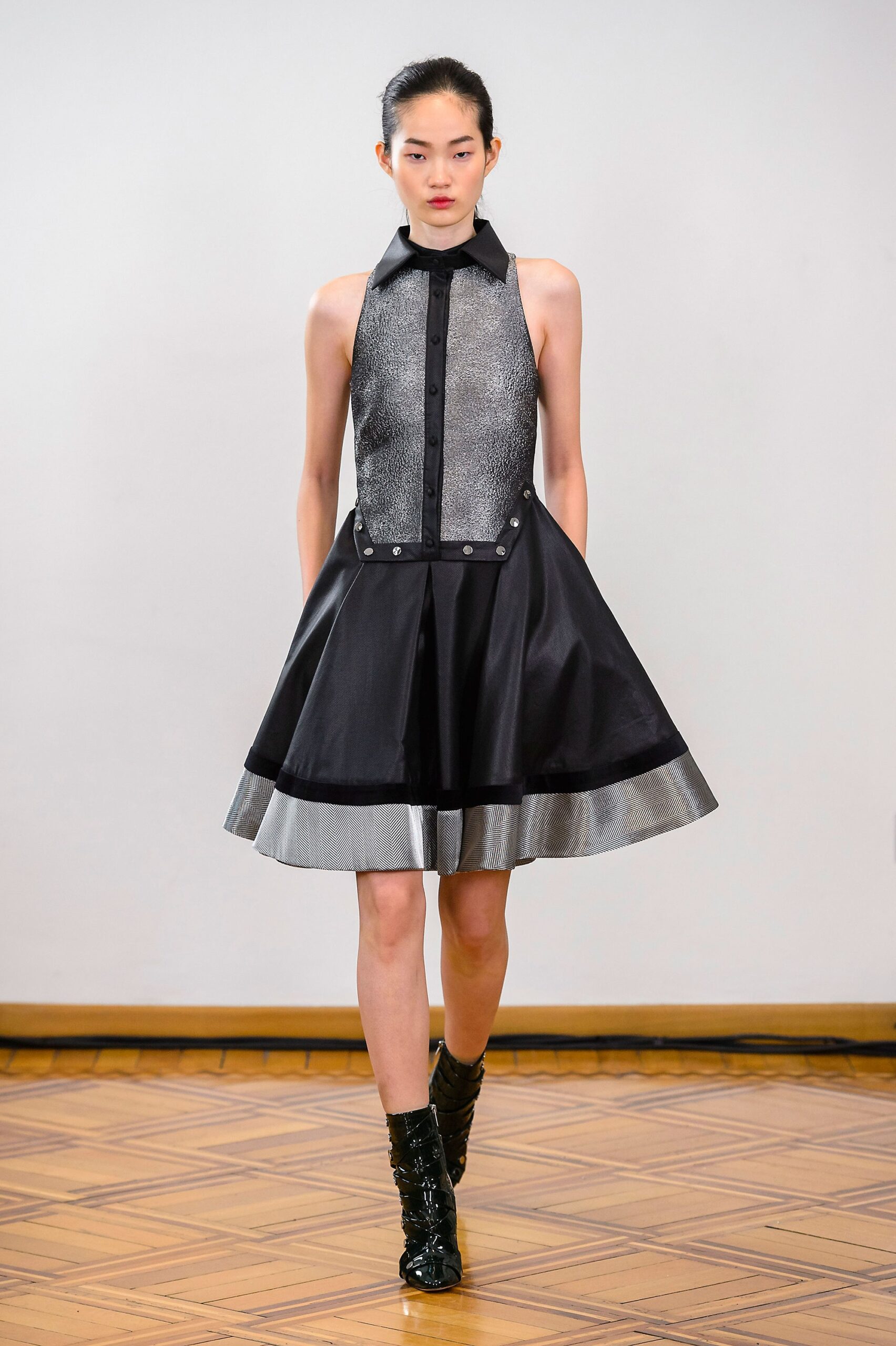 black fitted sleeveless dress