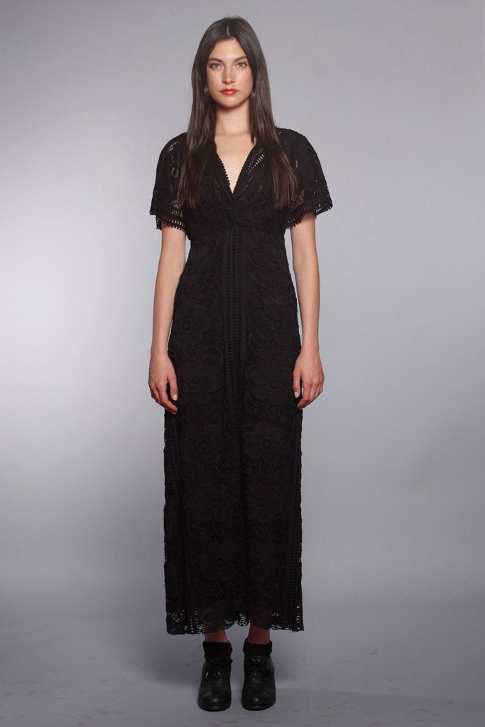 black lace fitted dress