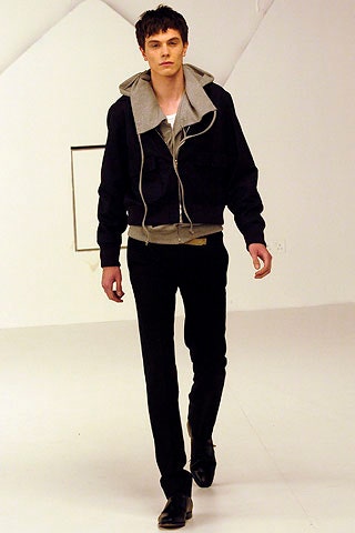 black fitted jacket gray t-shirt