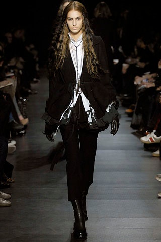 Ann Demeulemeester F/W 07 Look 1