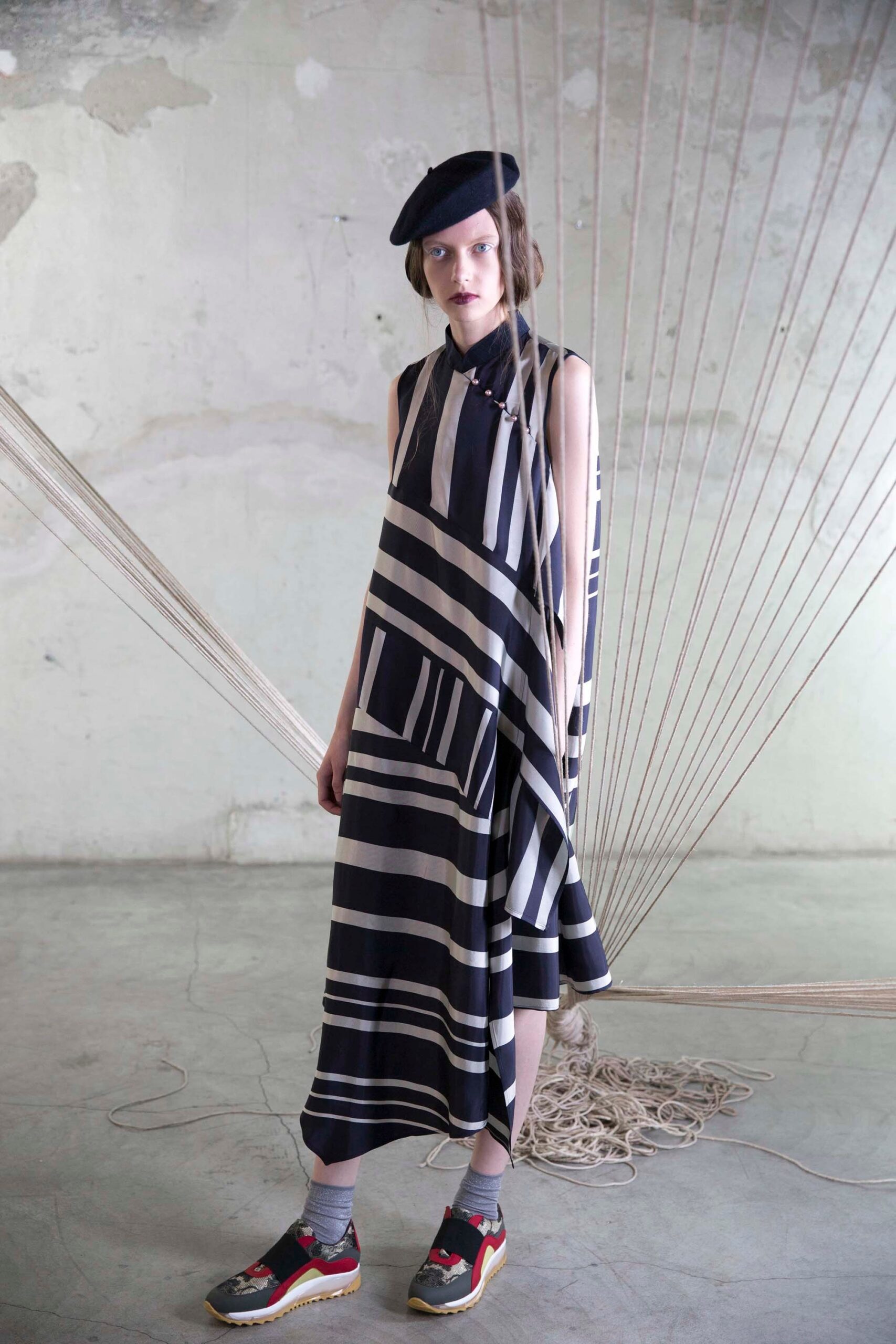 relaxed black and white printed dress