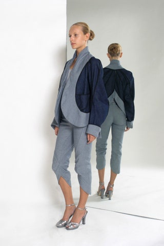 gray cotton fitted zippered cropped pants