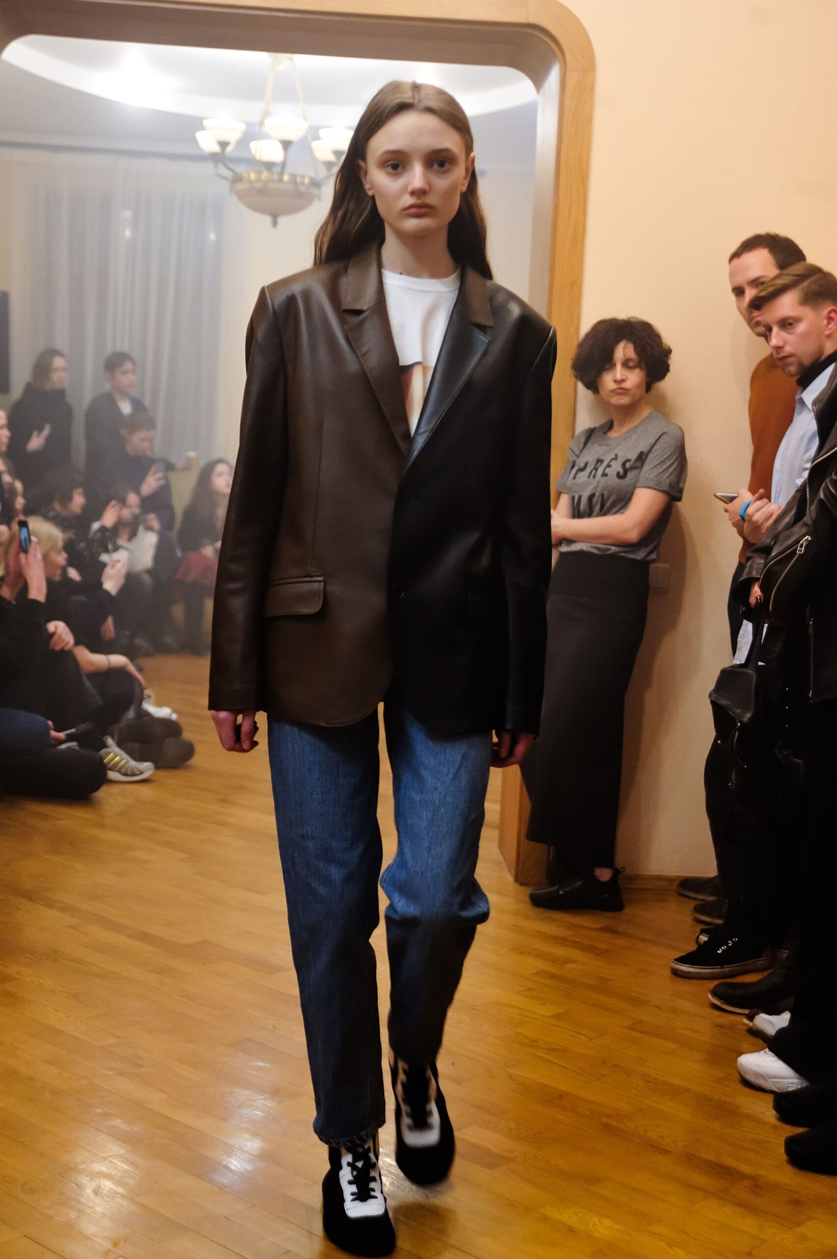 brown leather blazer with jeans
