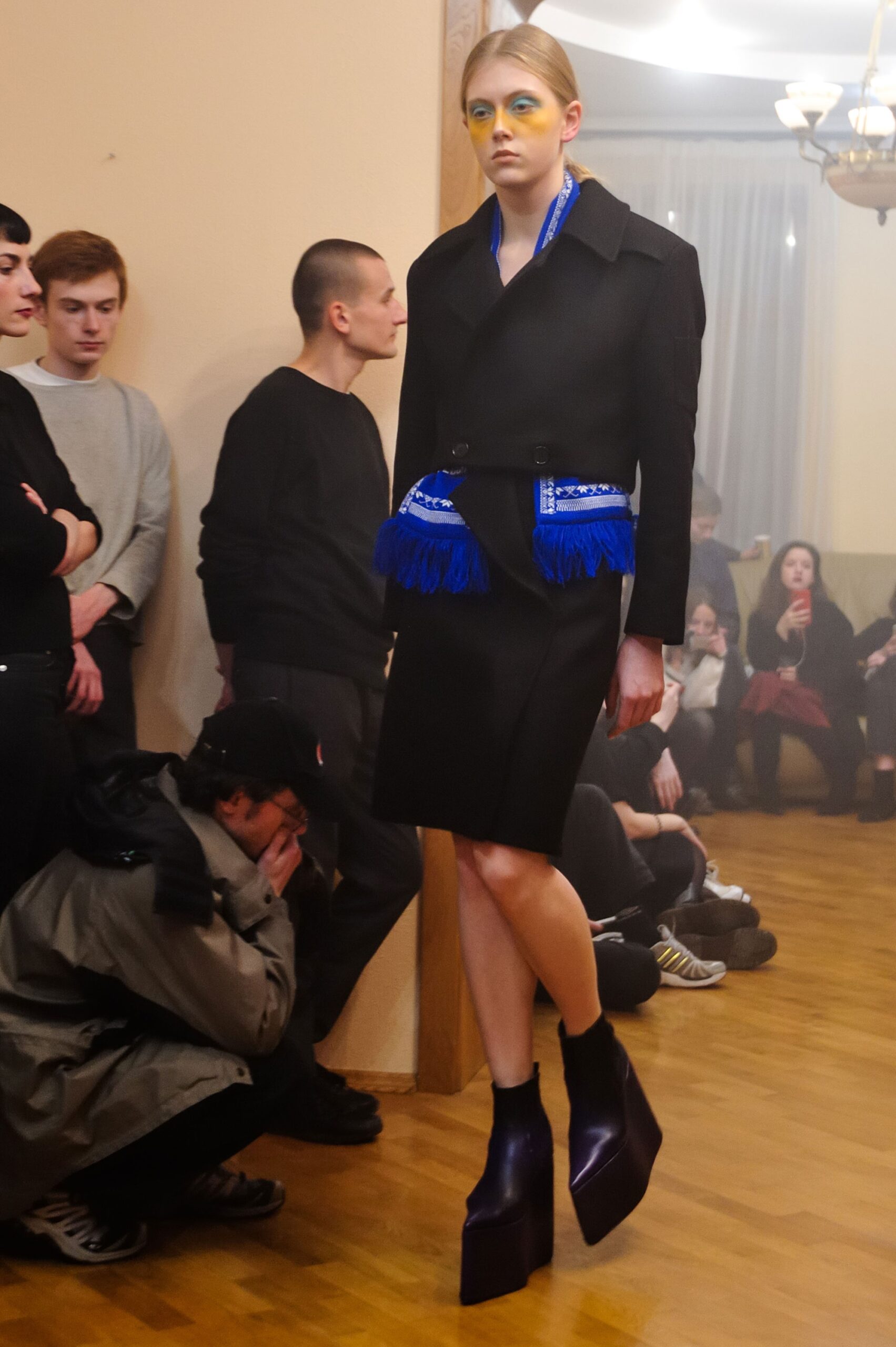 black wool fitted coat