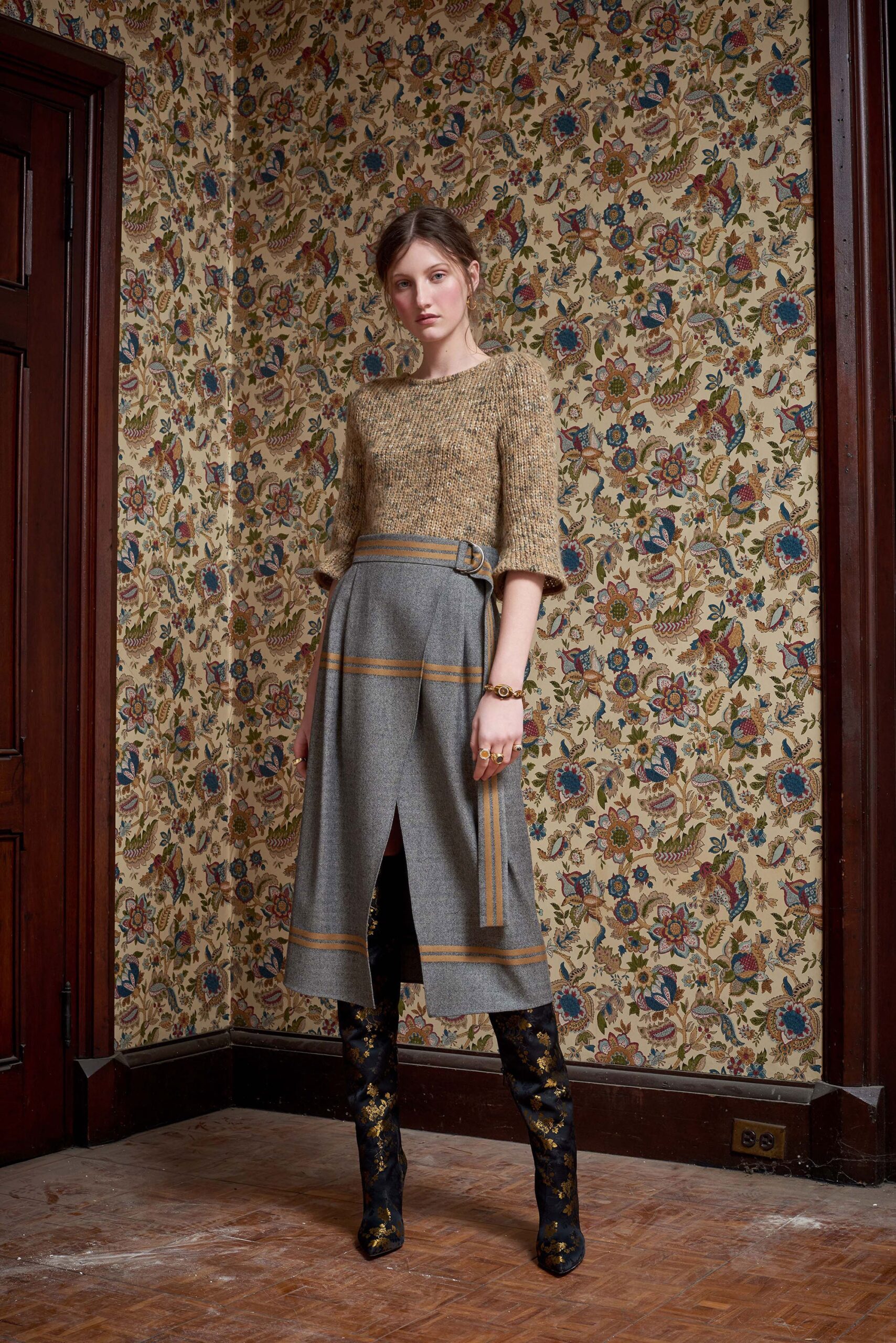 gray wool long-sleeve slit fitted pencil midi skirt