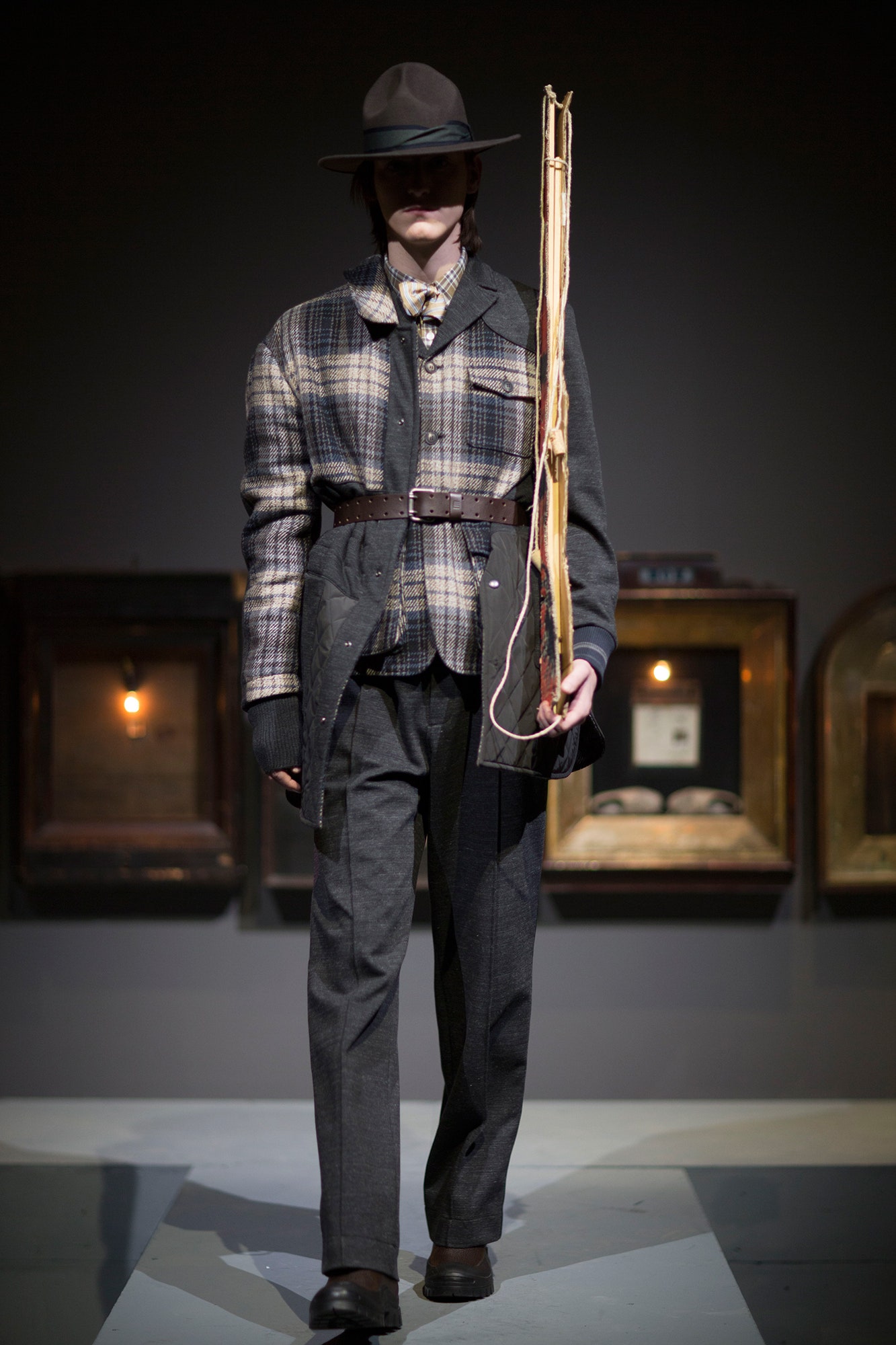 gray wool long-sleeve collared tailored checked buttoned jacket