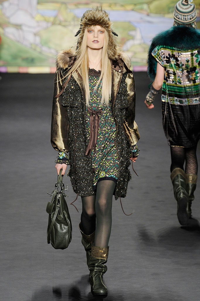 brown fur long-sleeve collared relaxed draped short coat