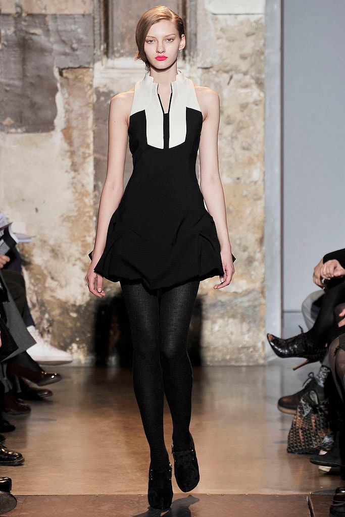 black and white sleeveless dress