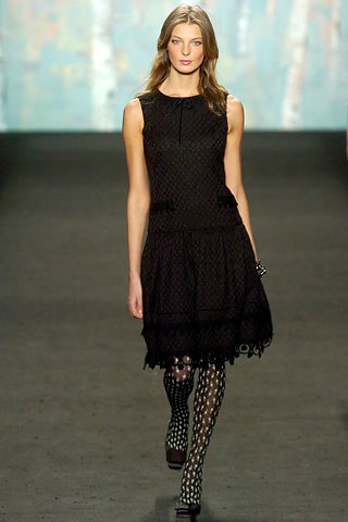 black fitted sleeveless dress