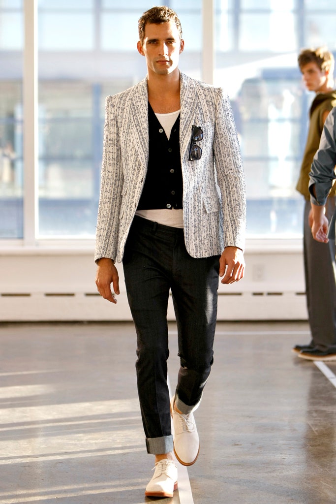 white cotton long-sleeve collared tailored buttoned textured blazer