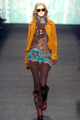 brown sleeveless high-neck fitted printed short dress