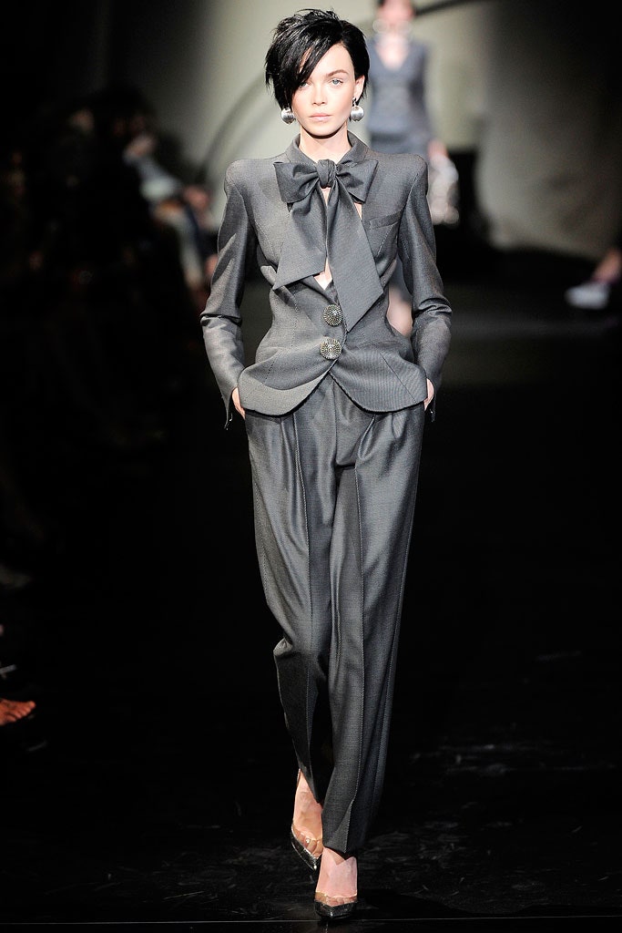 gray wool long-sleeve collared tailored buttoned pleated suit