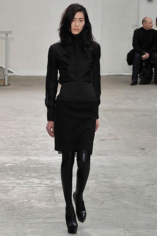 black fitted midi dress with leggings