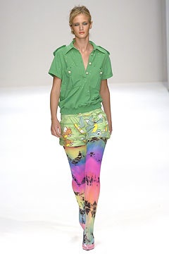 green cotton short-sleeve collared fitted buttoned top