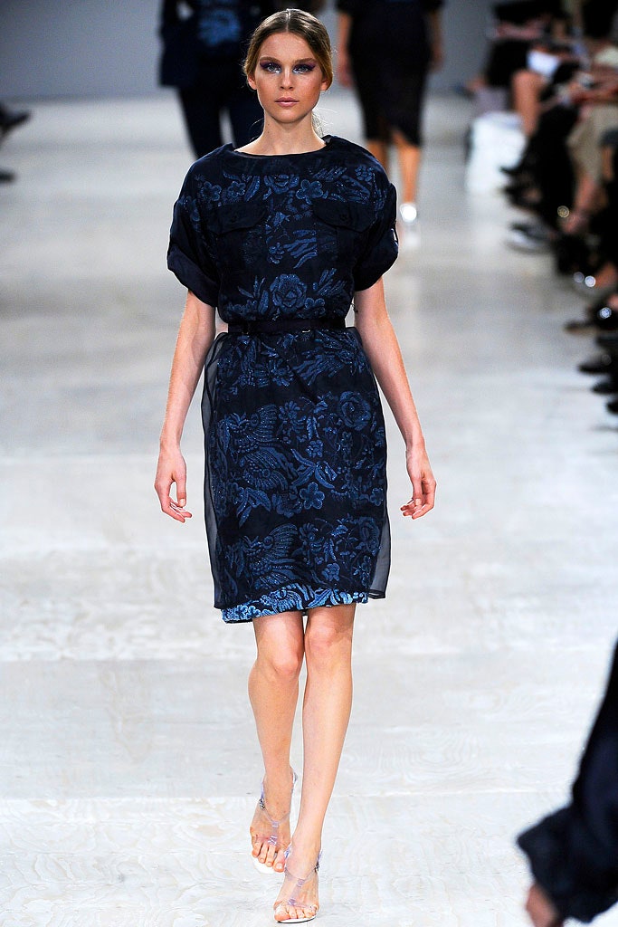 blue floral fitted dress