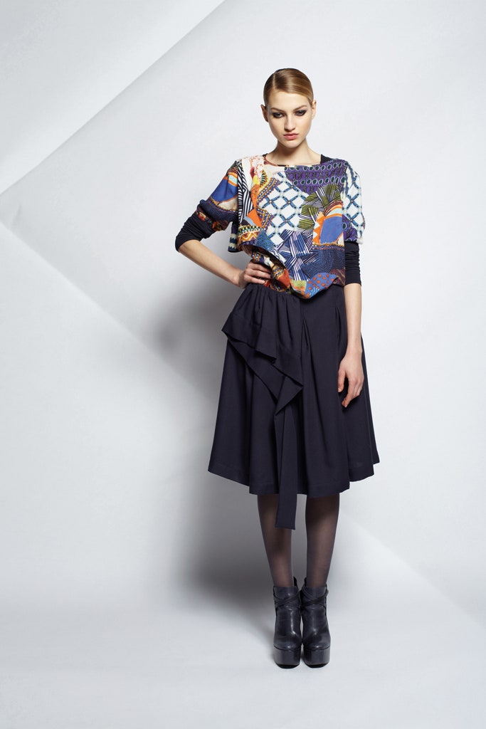multi long-sleeve collared fitted printed top