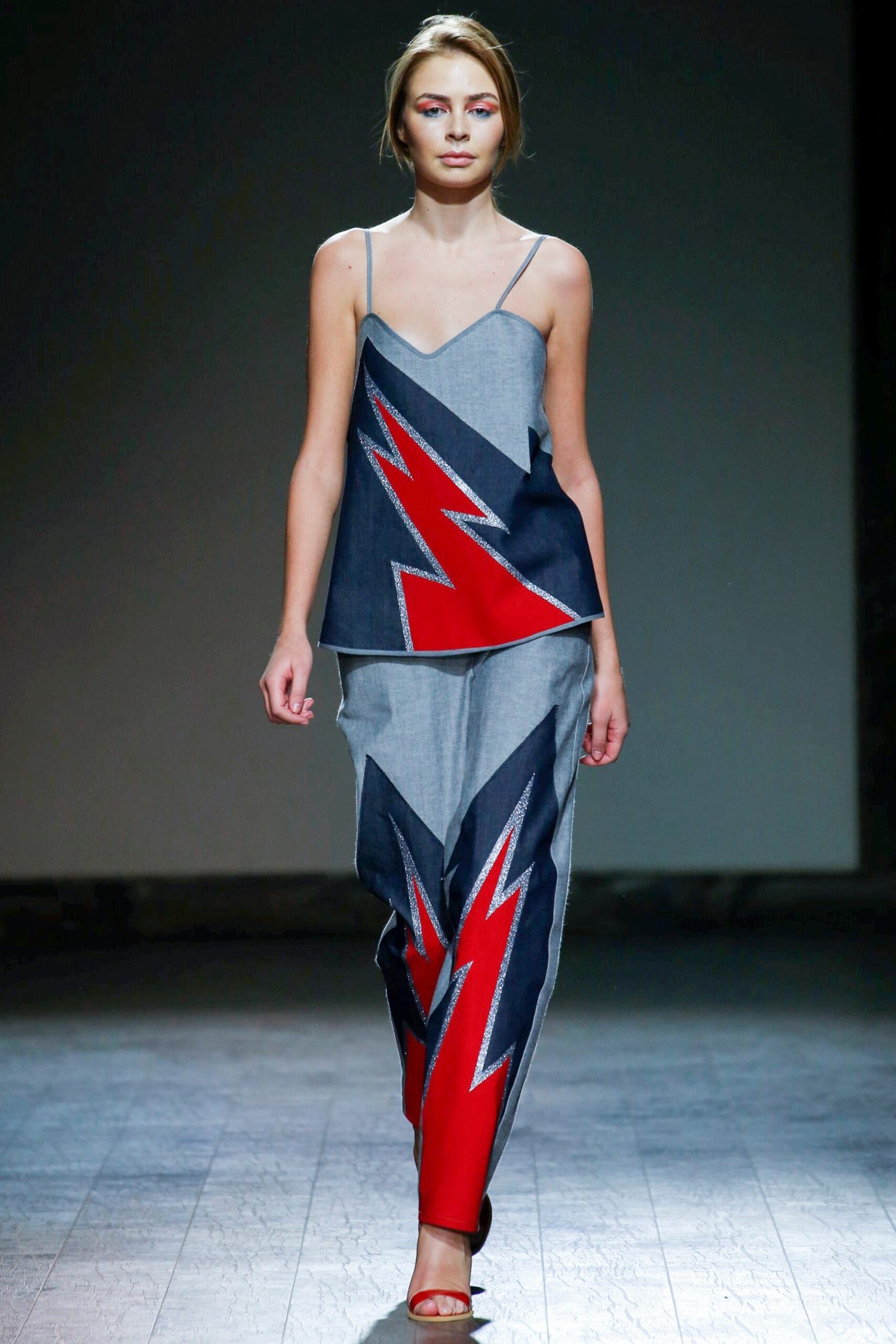 color-blocked gray top and pants