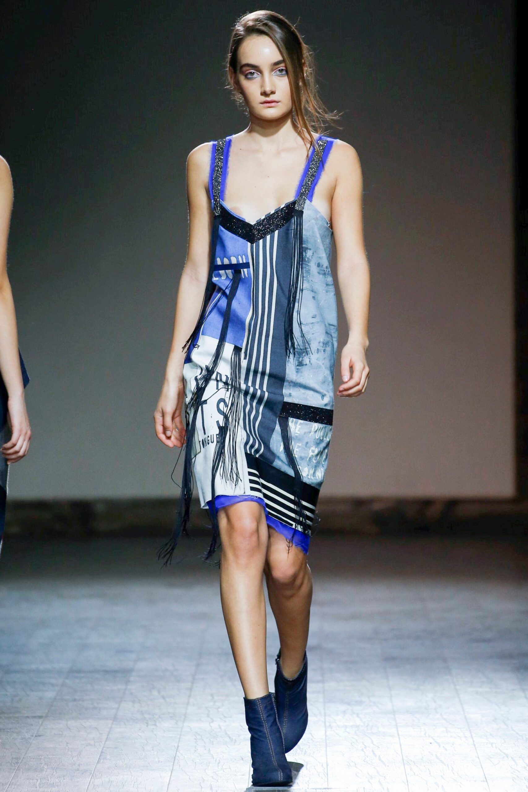 fitted blue printed mini dress