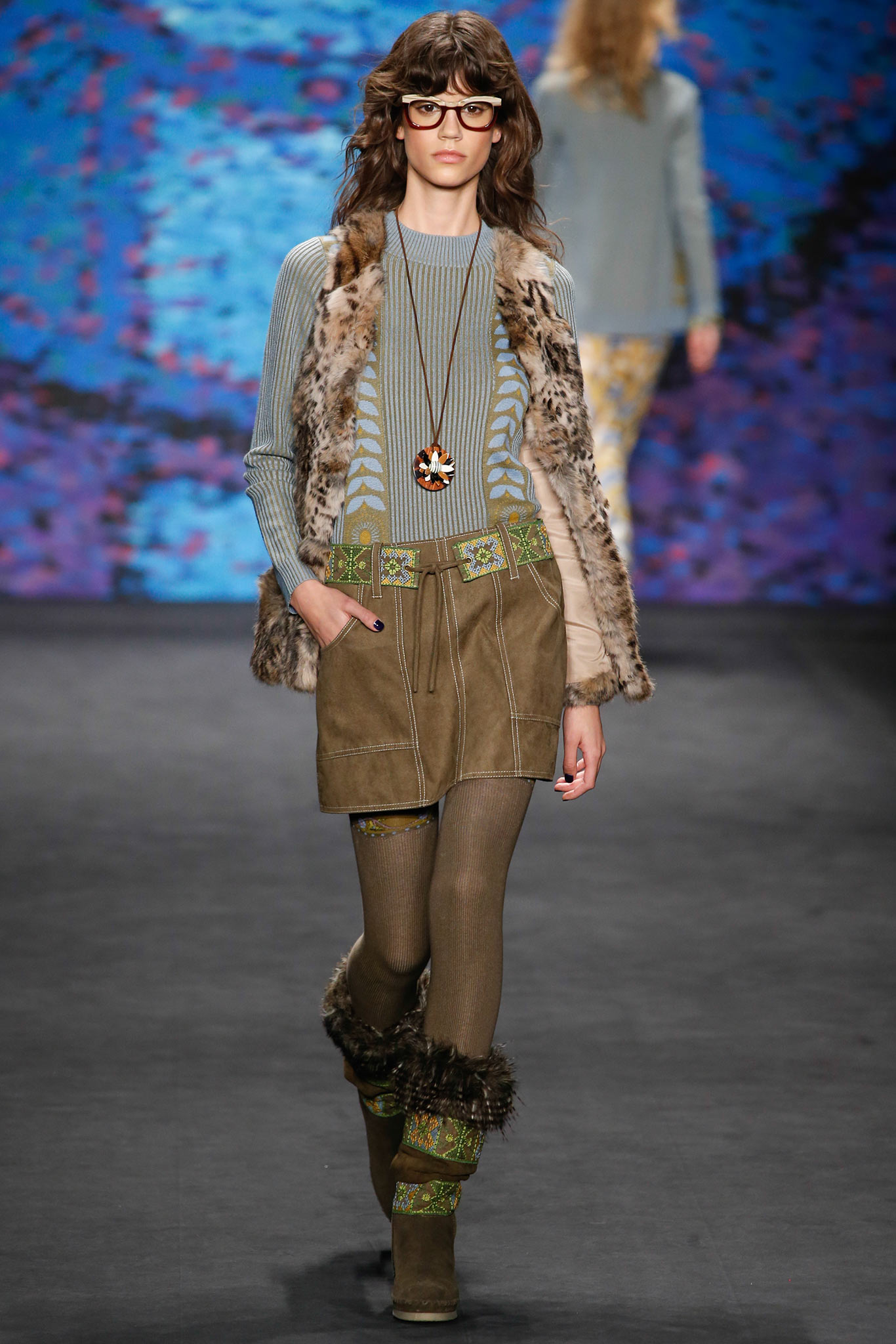 brown suede fitted pencil short skirt
