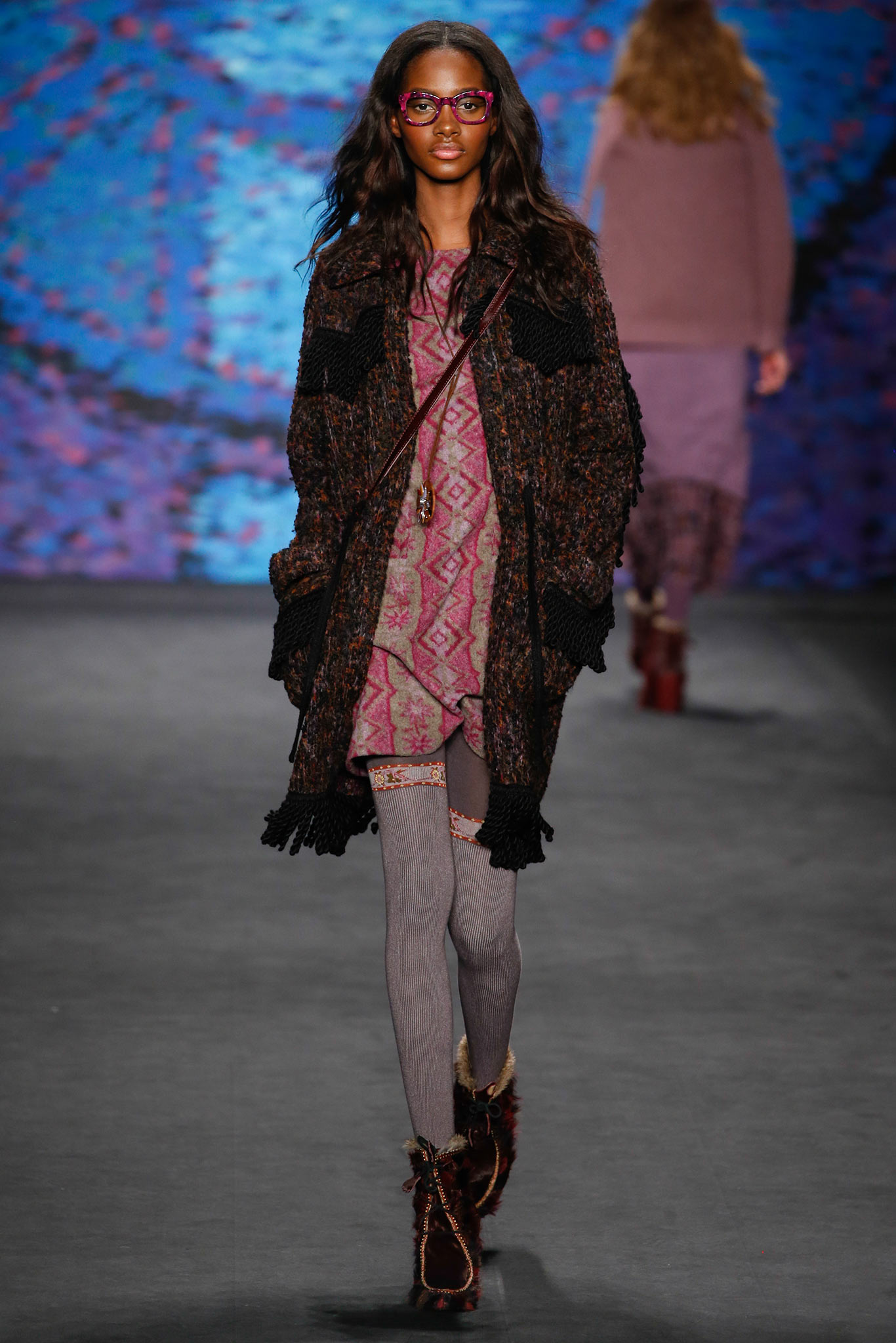 brown wool long-sleeve oversized layered coat