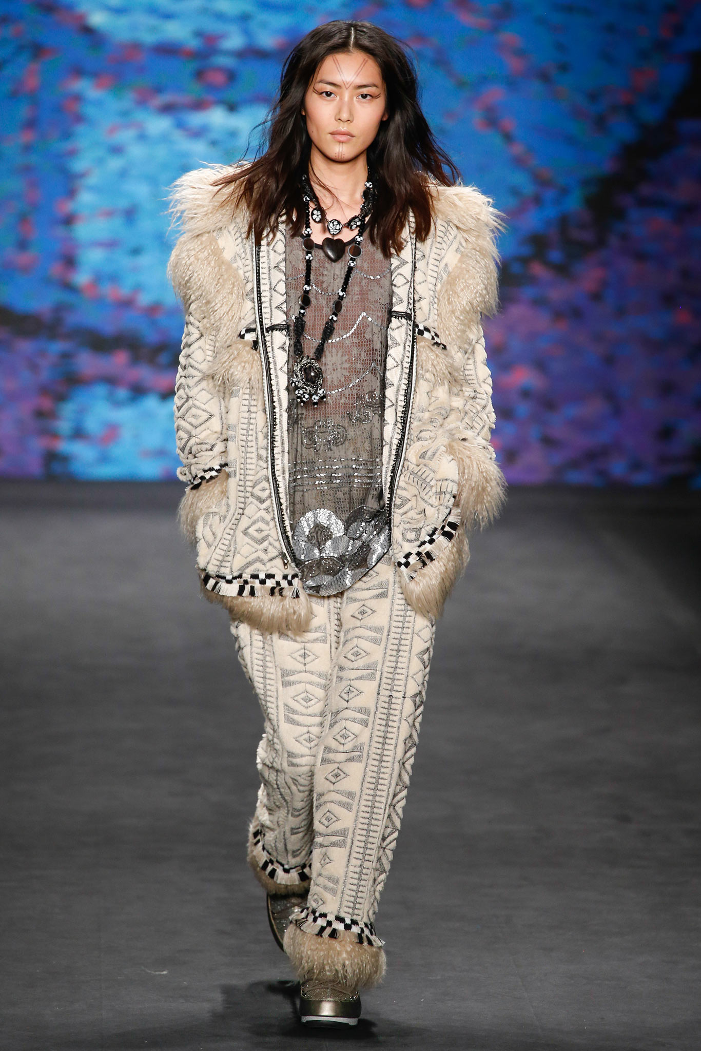 beige fur long-sleeve relaxed embroidered coat