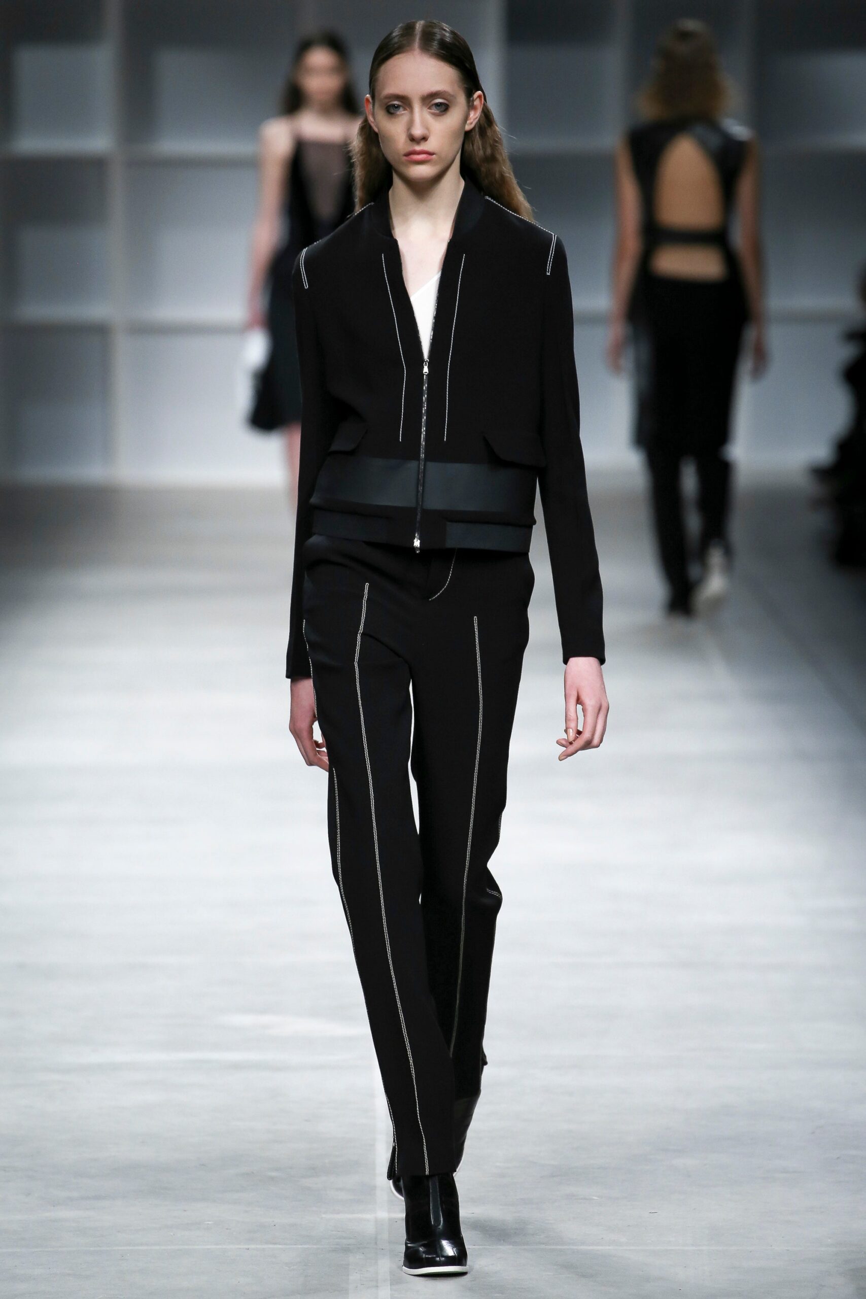 black fitted jacket and pants