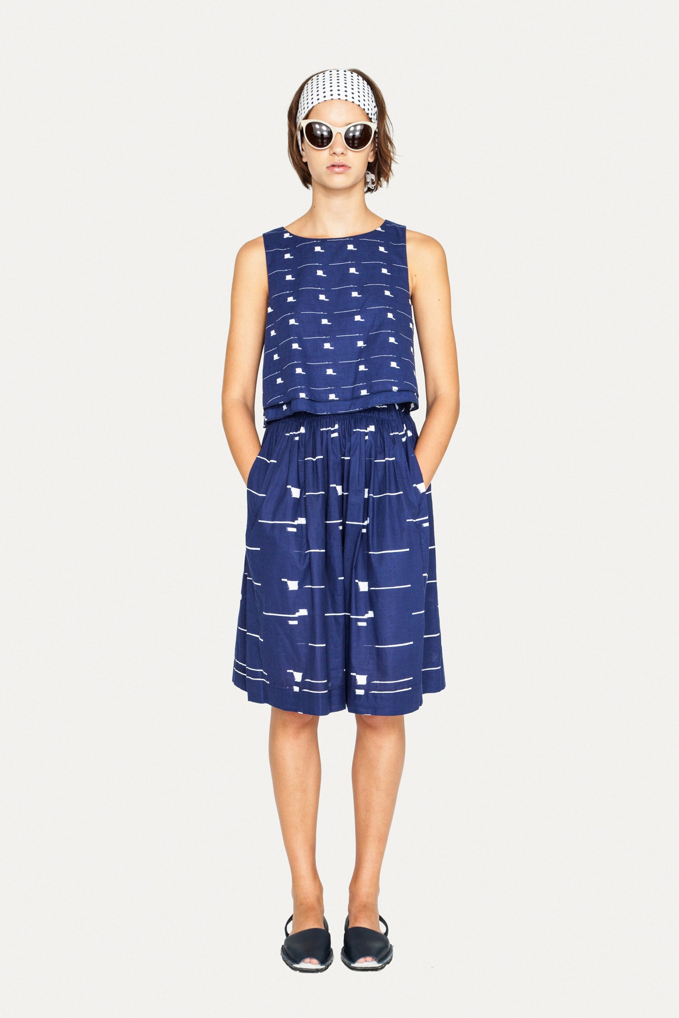 blue cotton sleeveless collared relaxed printed pockets dress