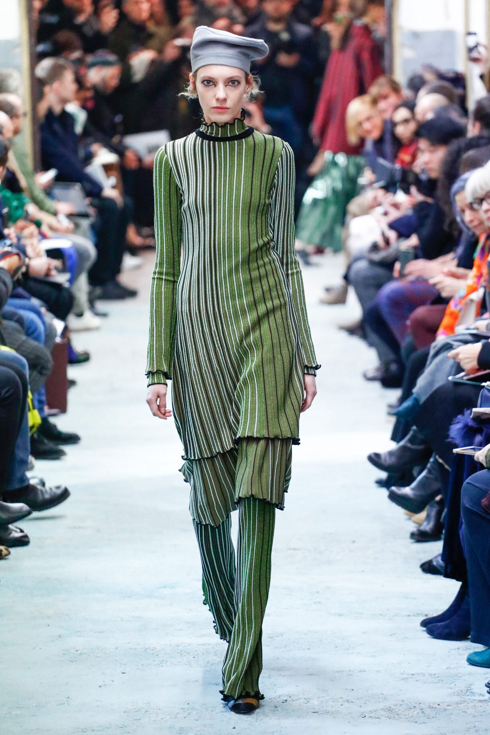green cotton fitted striped draped pants