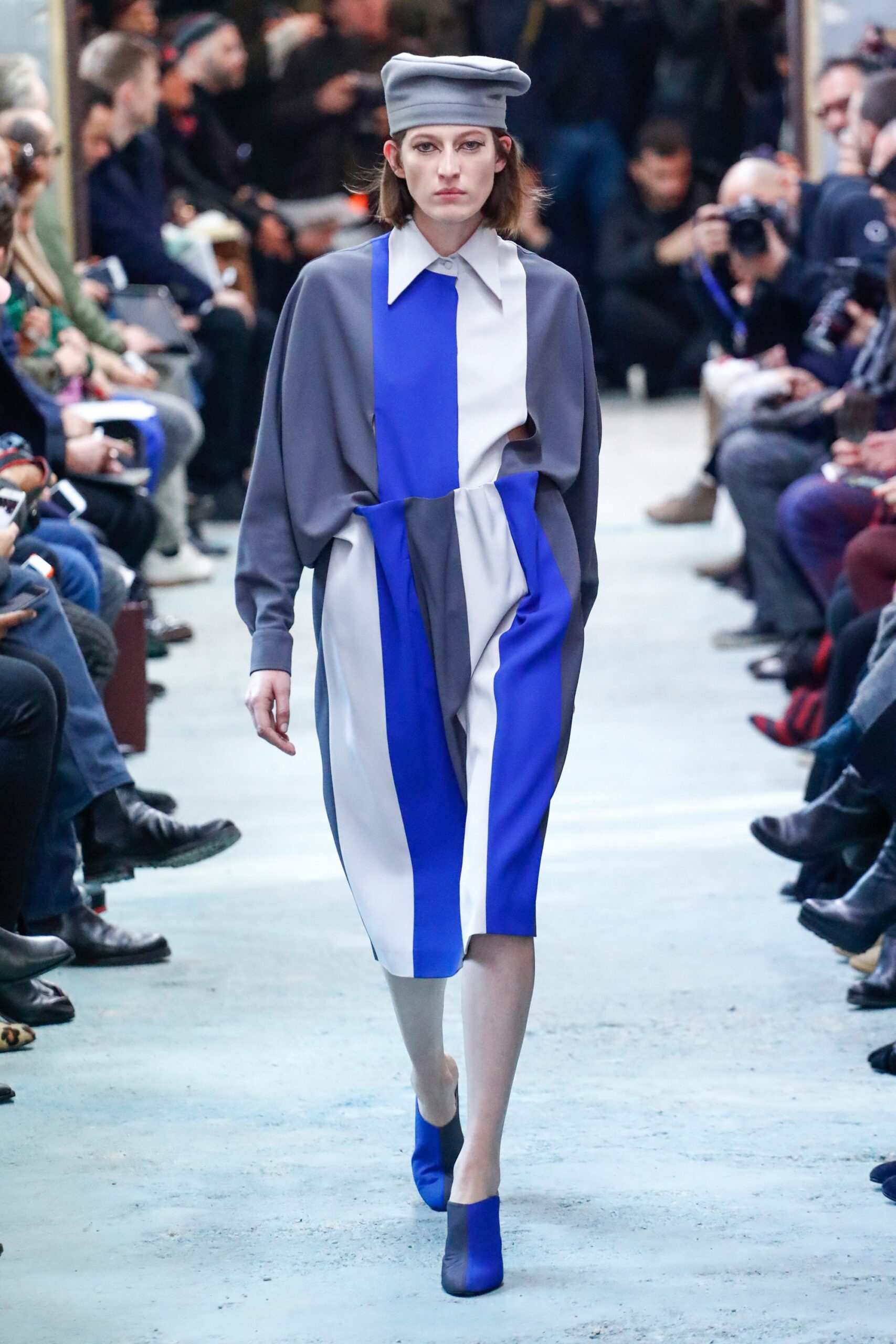 blue long-sleeve collared fitted color-blocked pleated midi dress