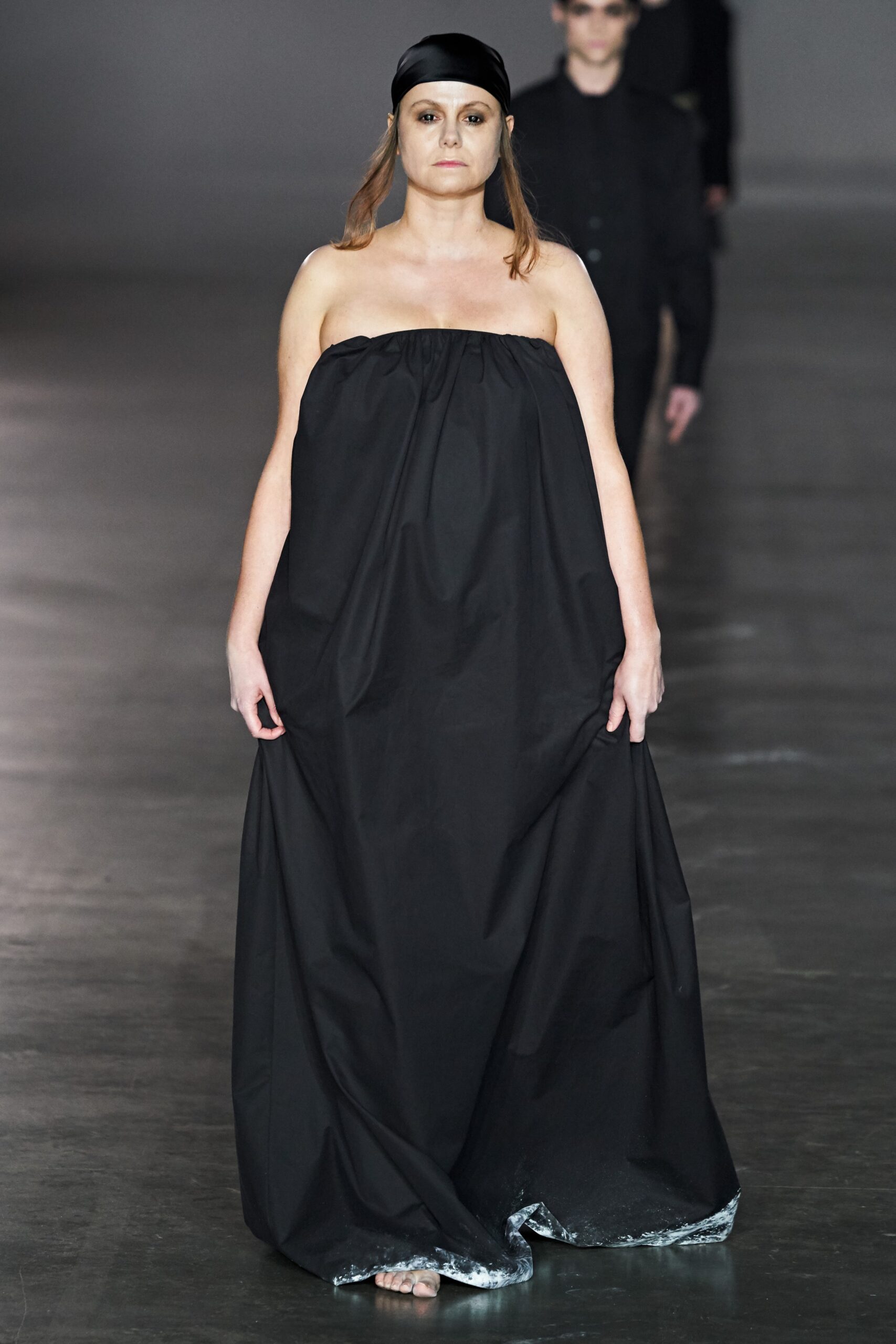 black strapless relaxed gown