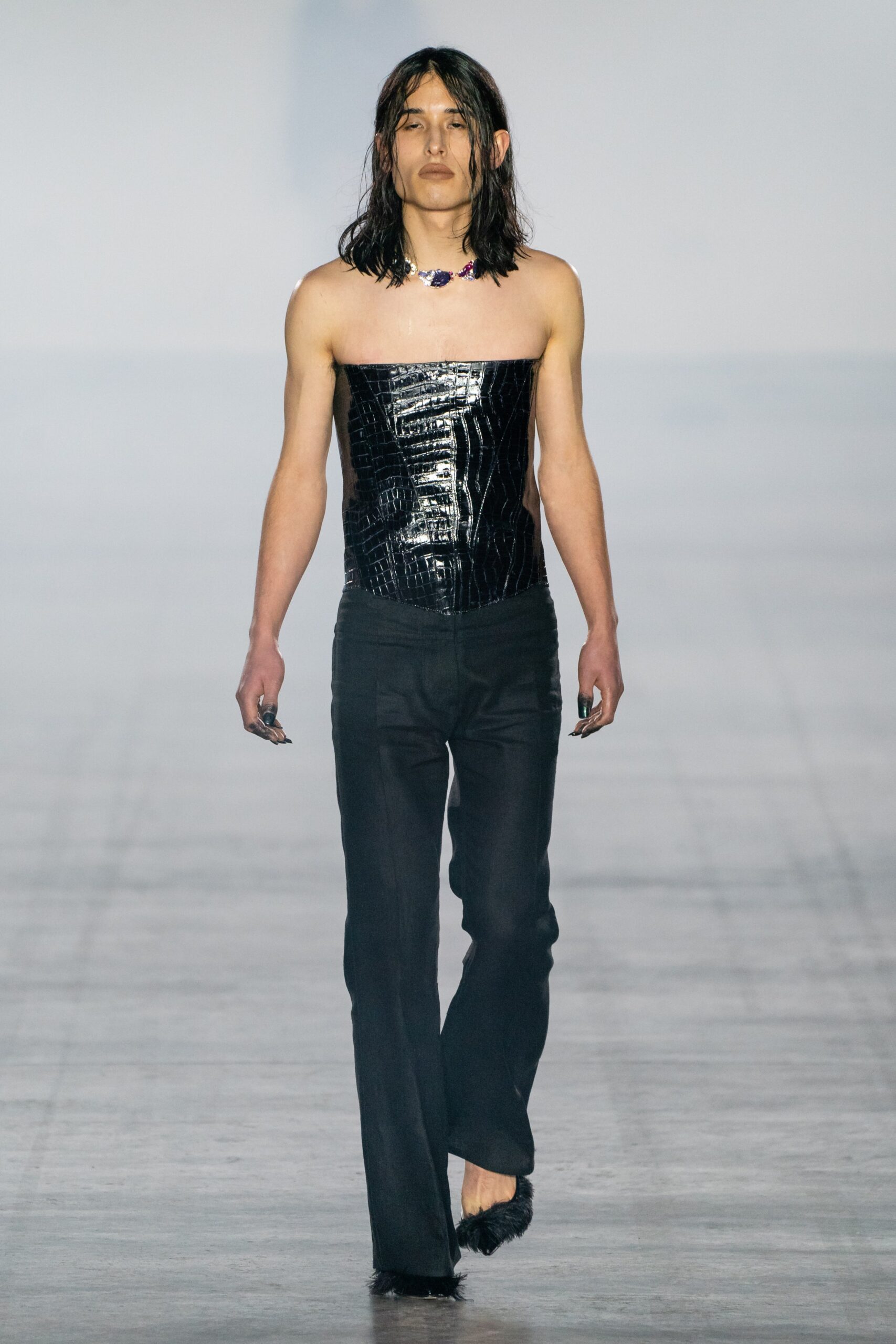 black leather strapless fitted zippered bustier