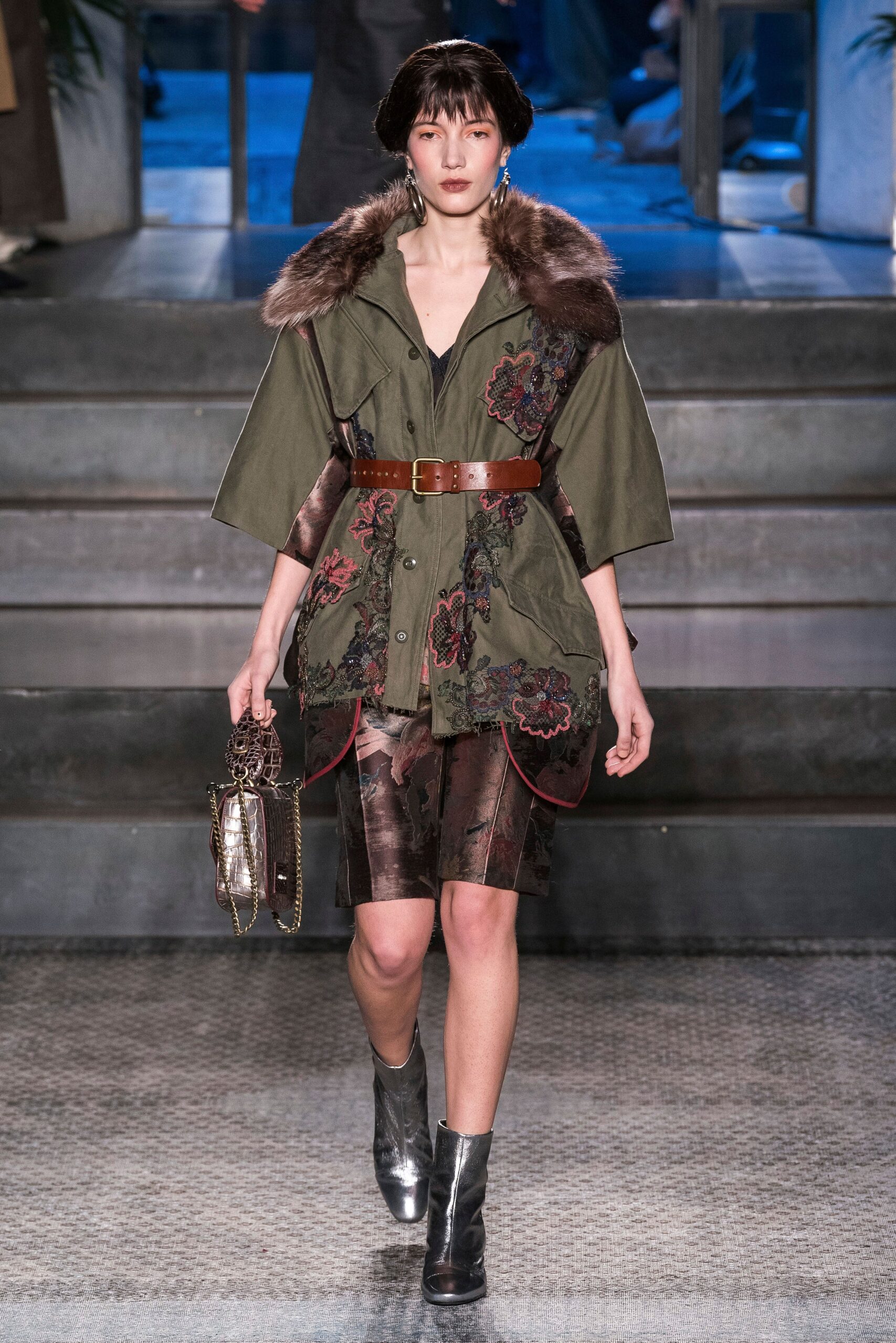 green cotton short-sleeve collared relaxed embroidered belted coat