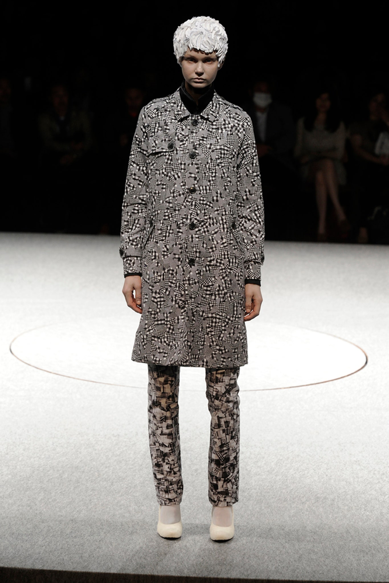 black cotton long-sleeve collared relaxed printed coat