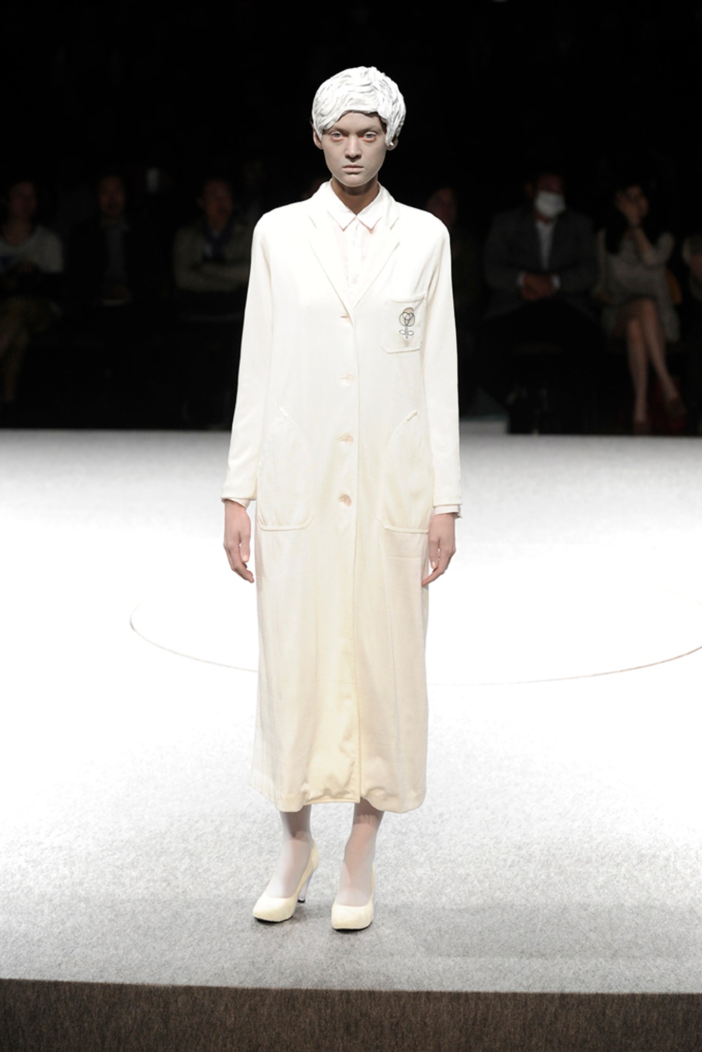 white relaxed cotton coat
