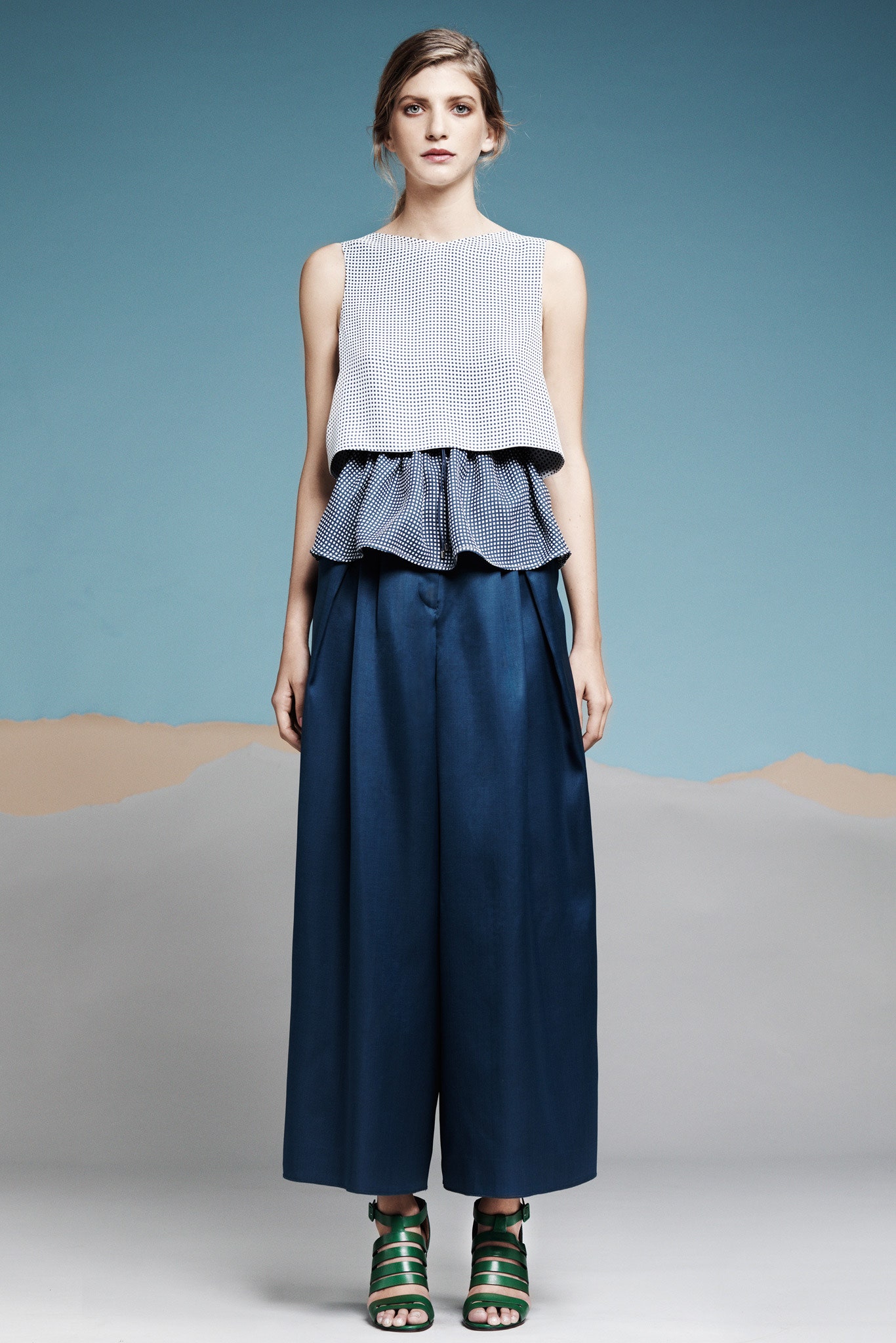Araks Spring 2014 Ready-to-Wear