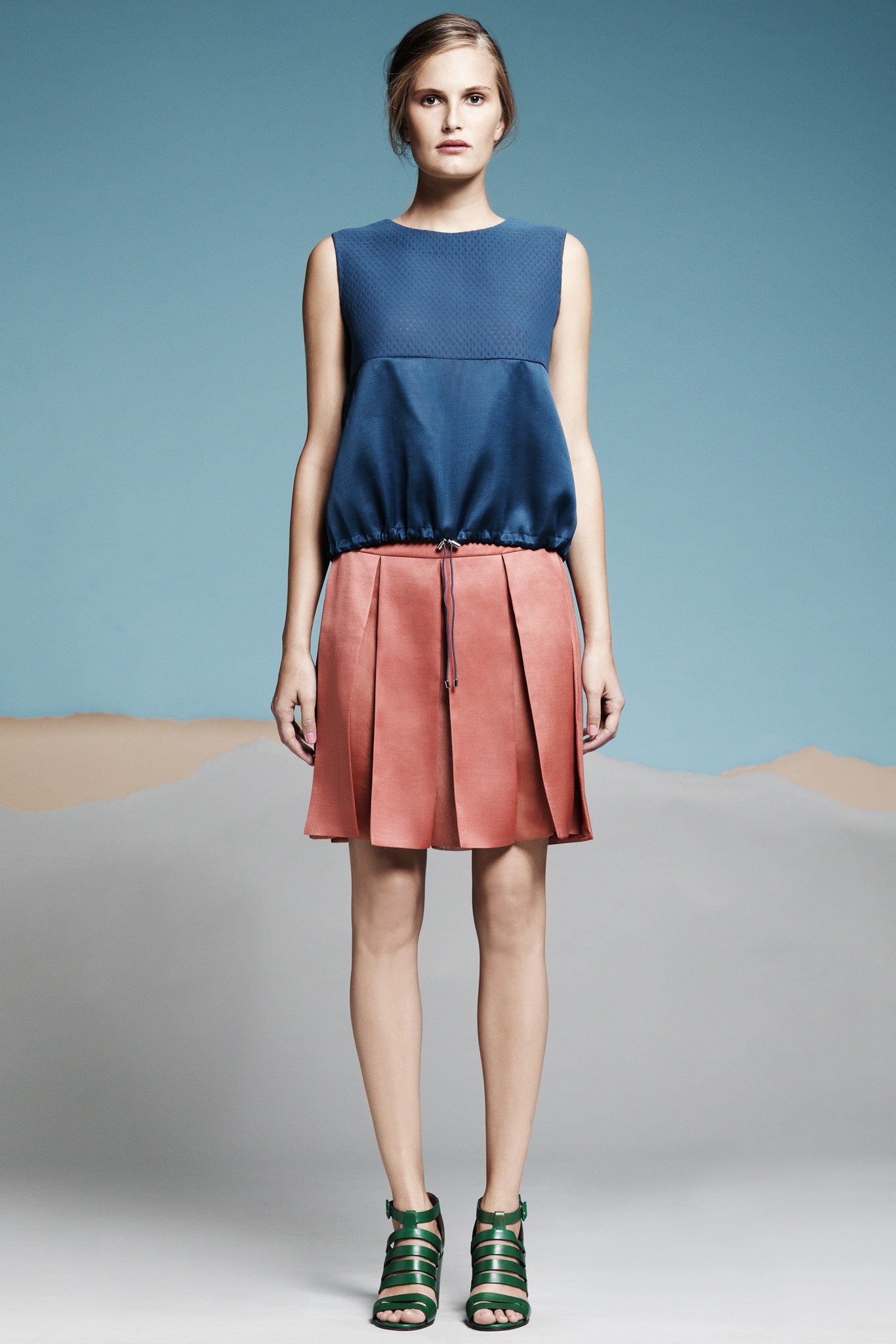 pink leather fitted pleated mini skirt