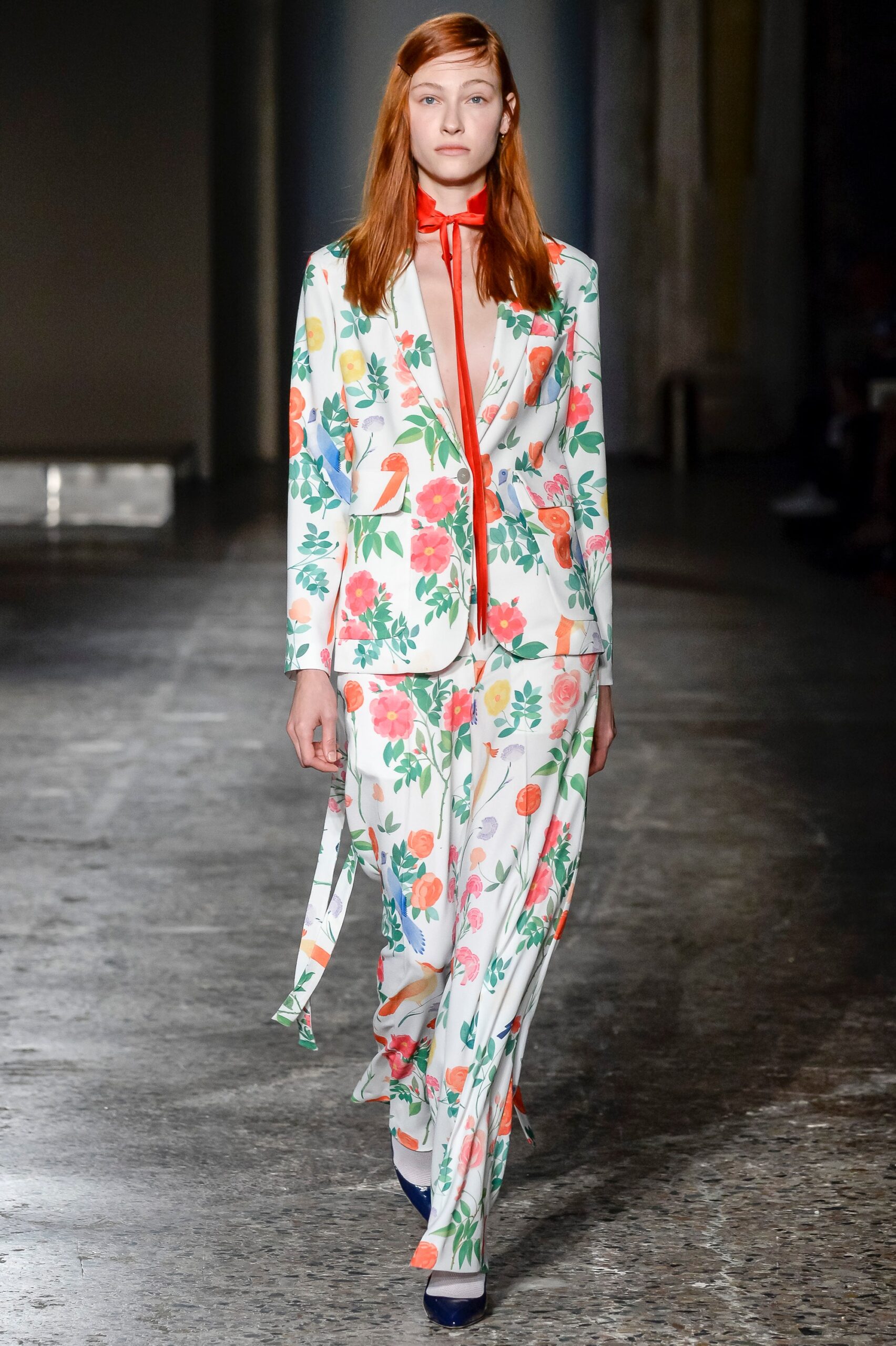 floral fitted suit with wide-leg pants
