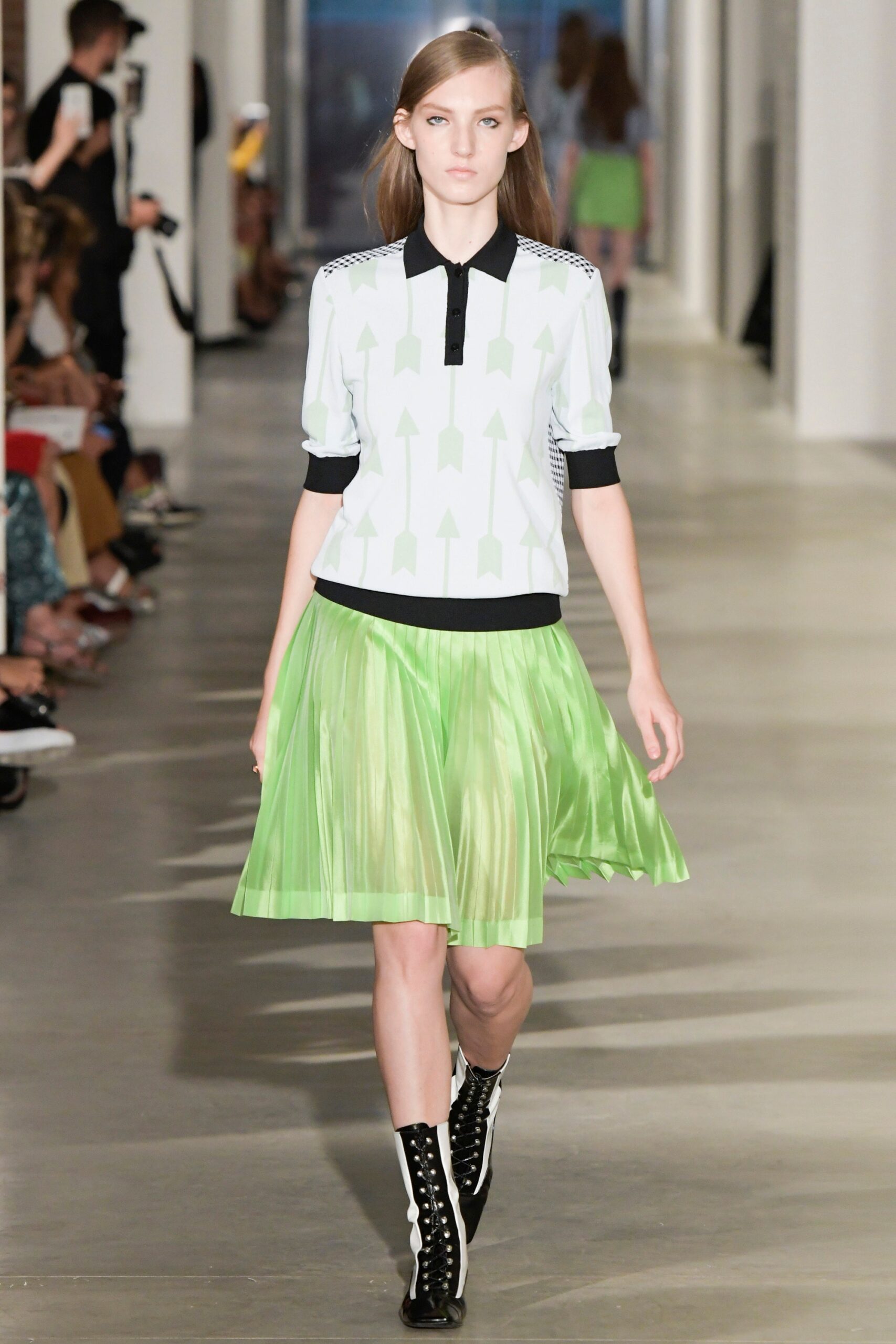green silk relaxed pleated a-line flowing short skirt