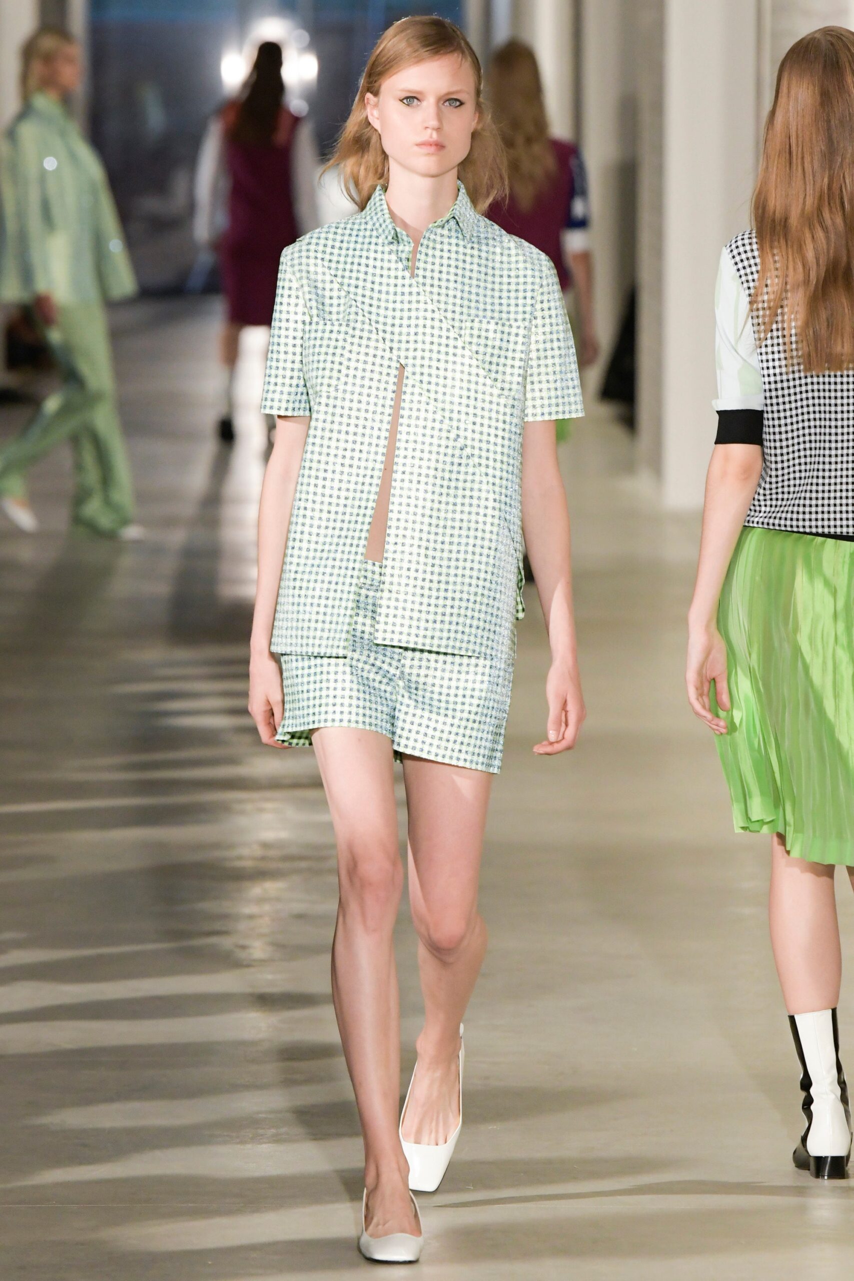 green cotton fitted checked short shorts