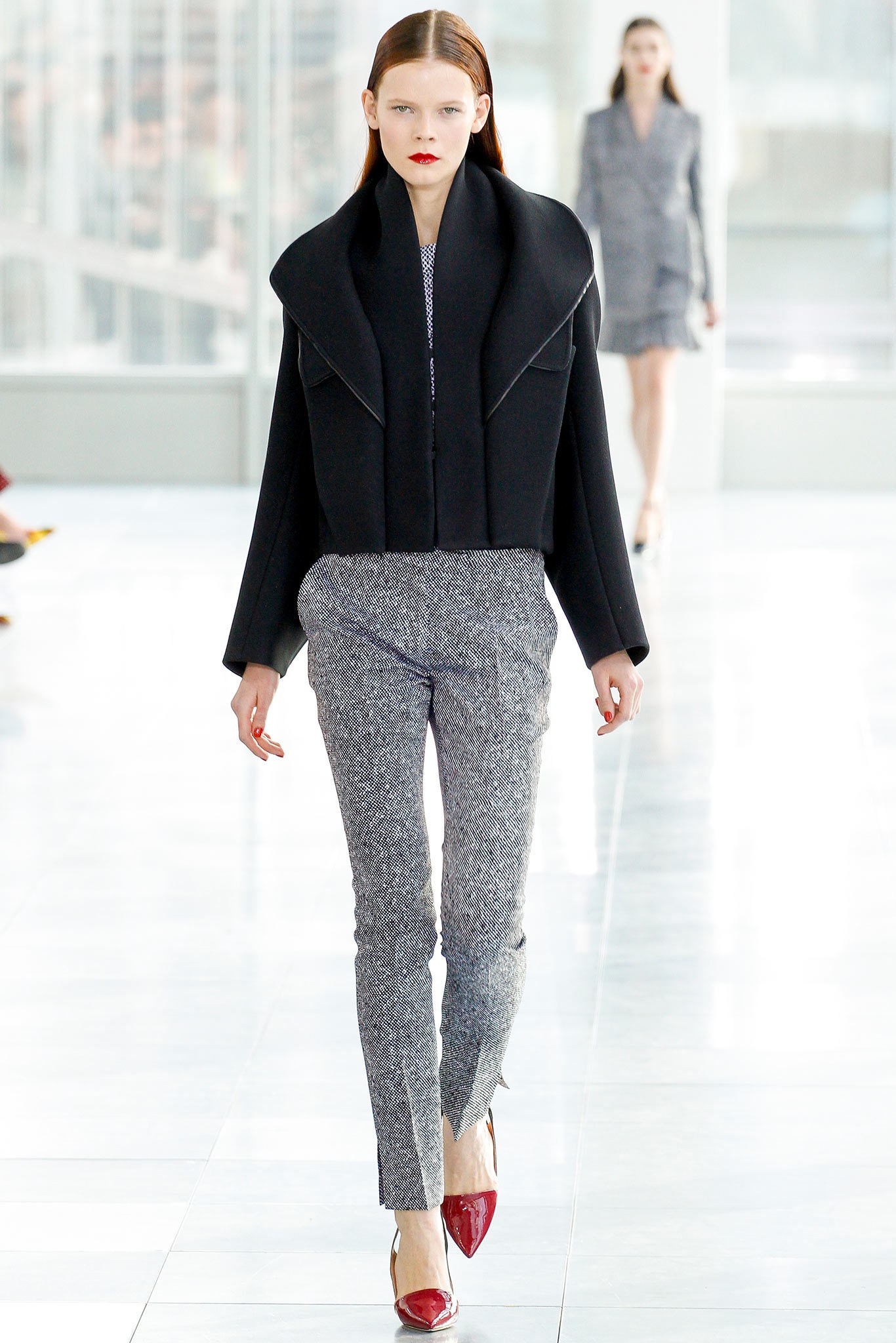 black wool long-sleeve collared structured zippered jacket