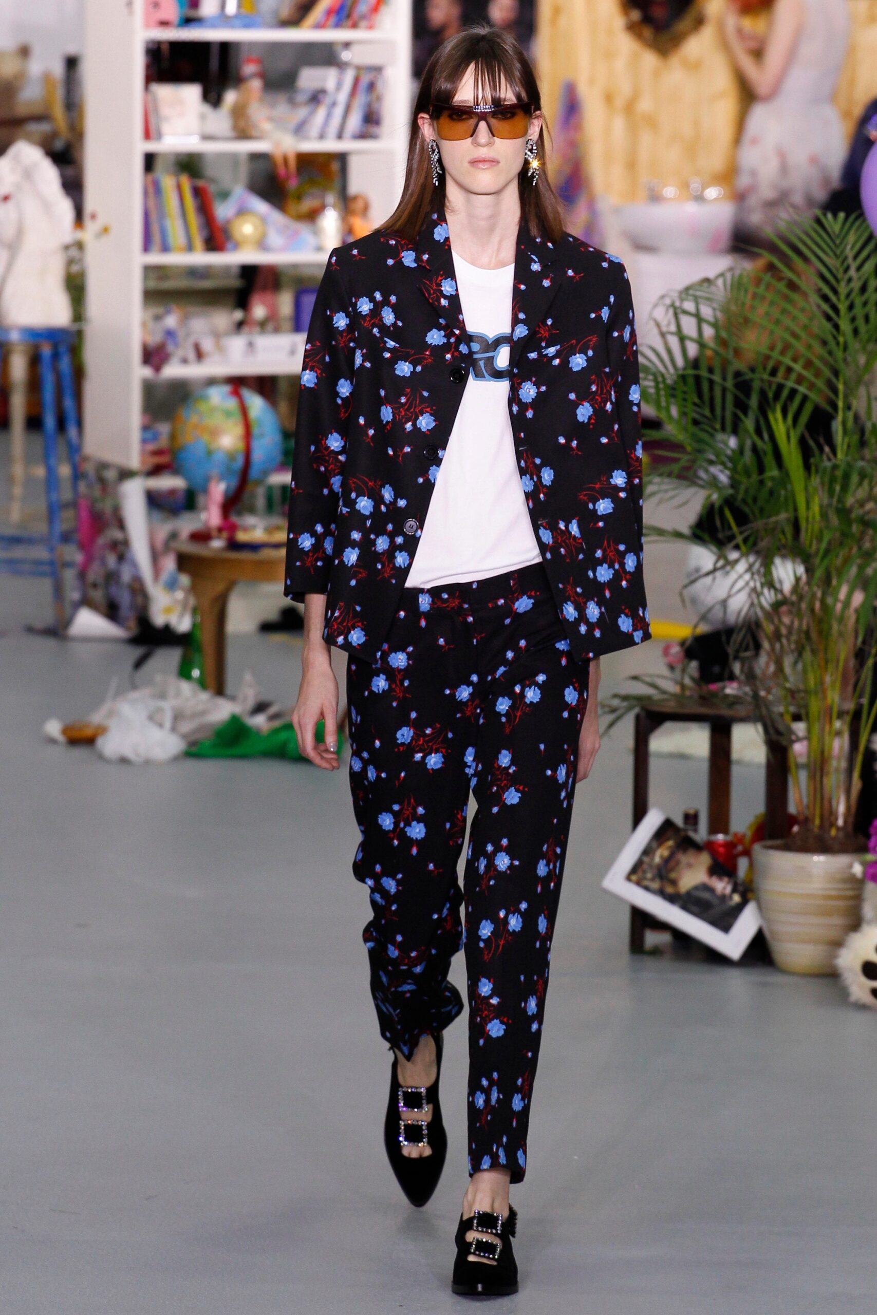 tailored black floral blazer and pants