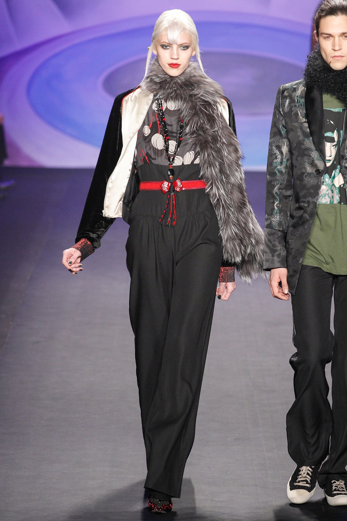 black silk fitted jacket with fur