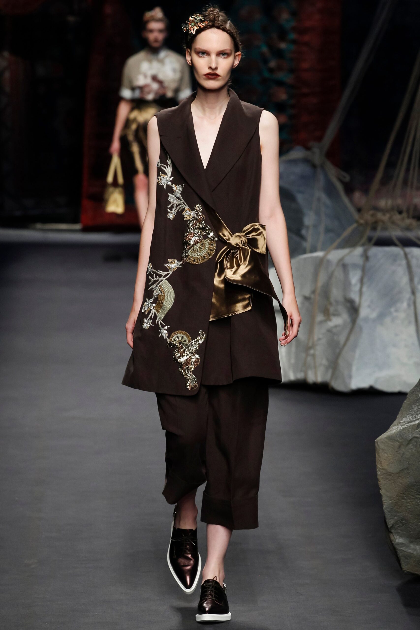 brown silk sleeveless jacket and pants