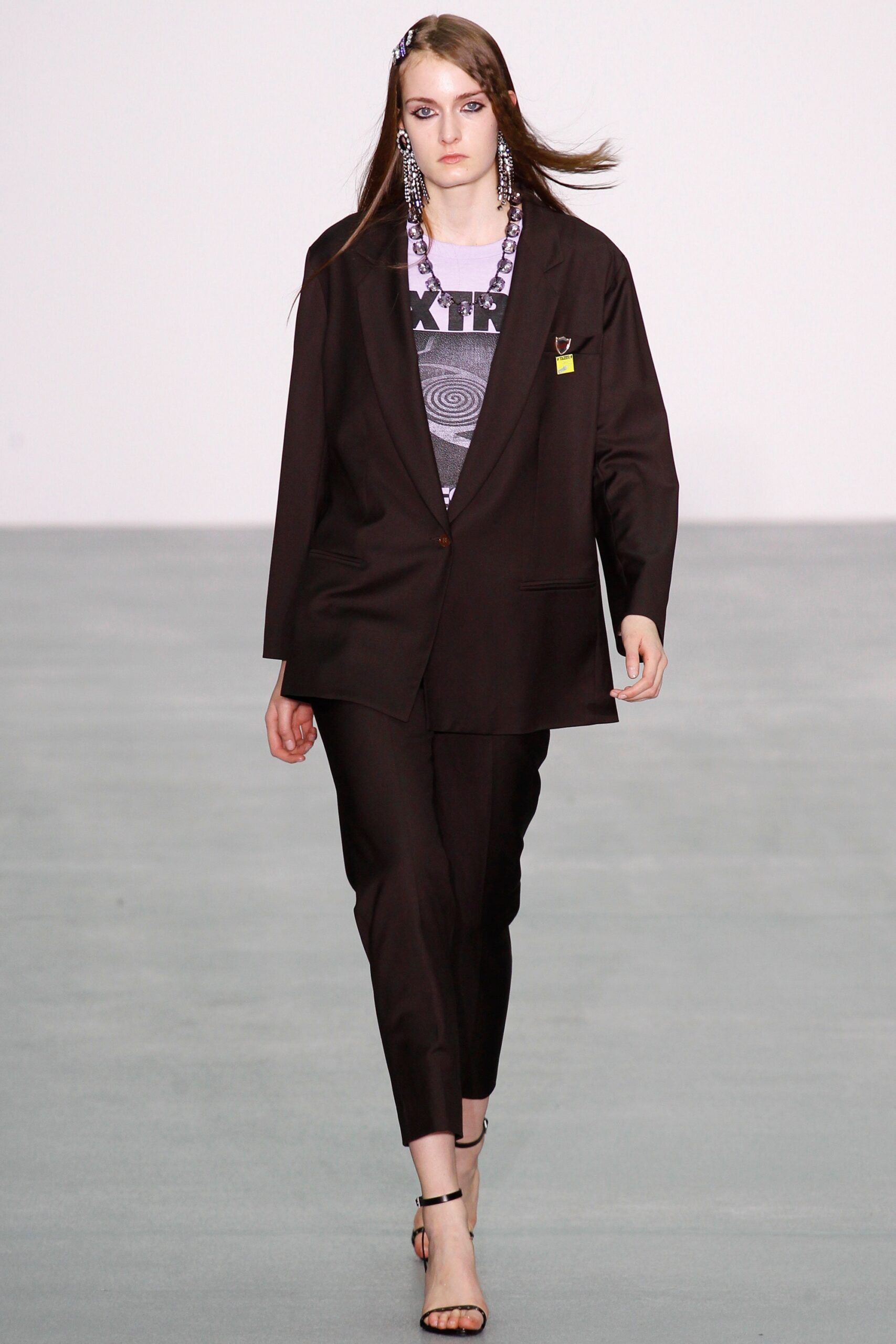 black tailored blazer with t-shirt