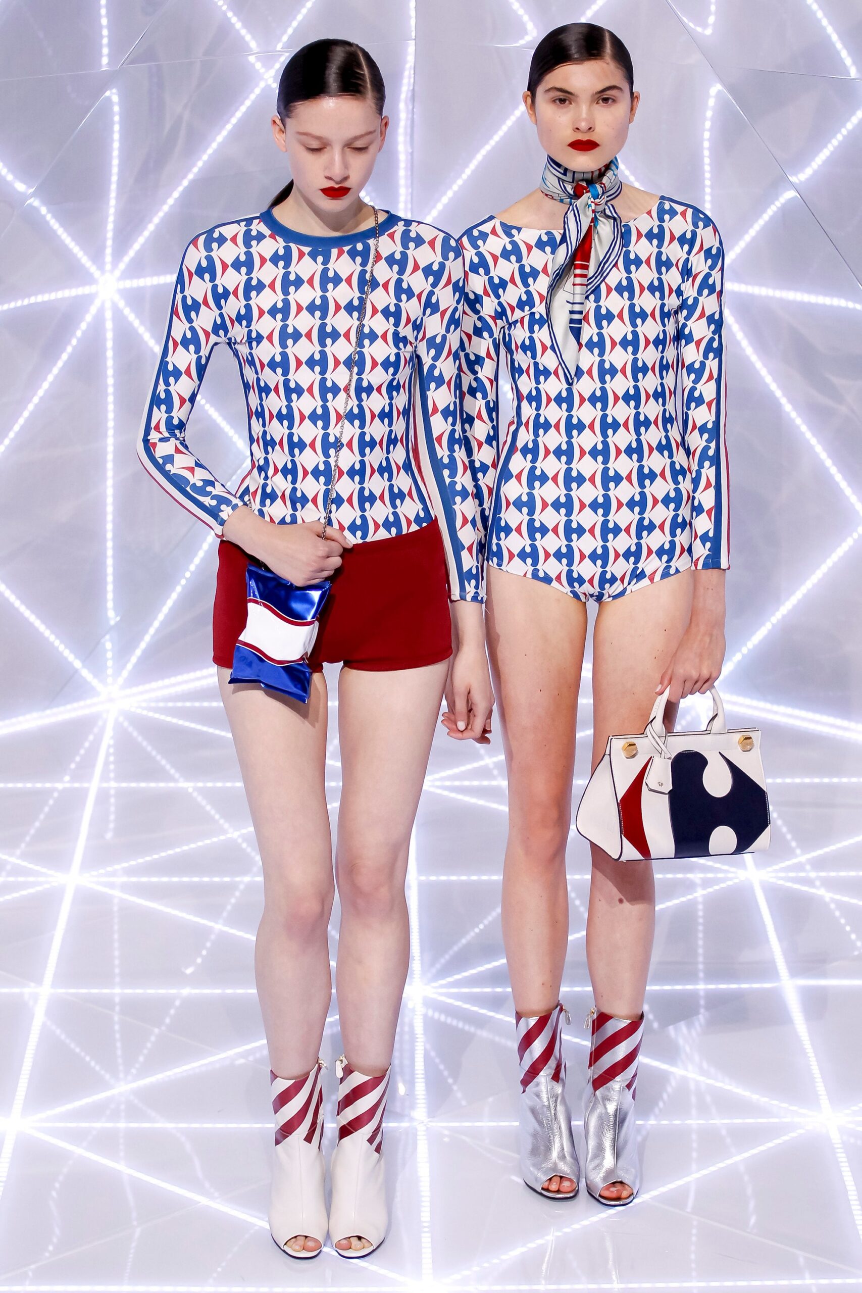 red cotton fitted straight-leg short shorts