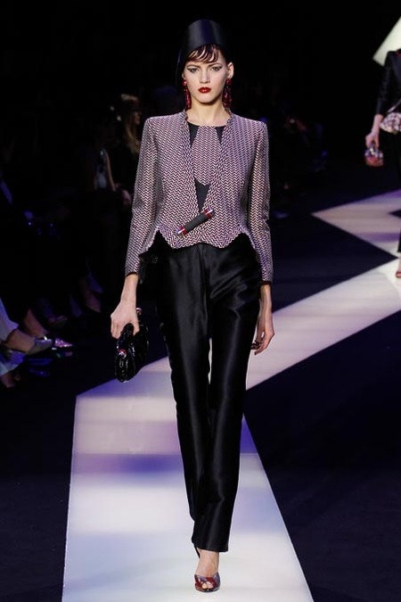 black silk long-sleeve collared tailored buttoned printed blazer