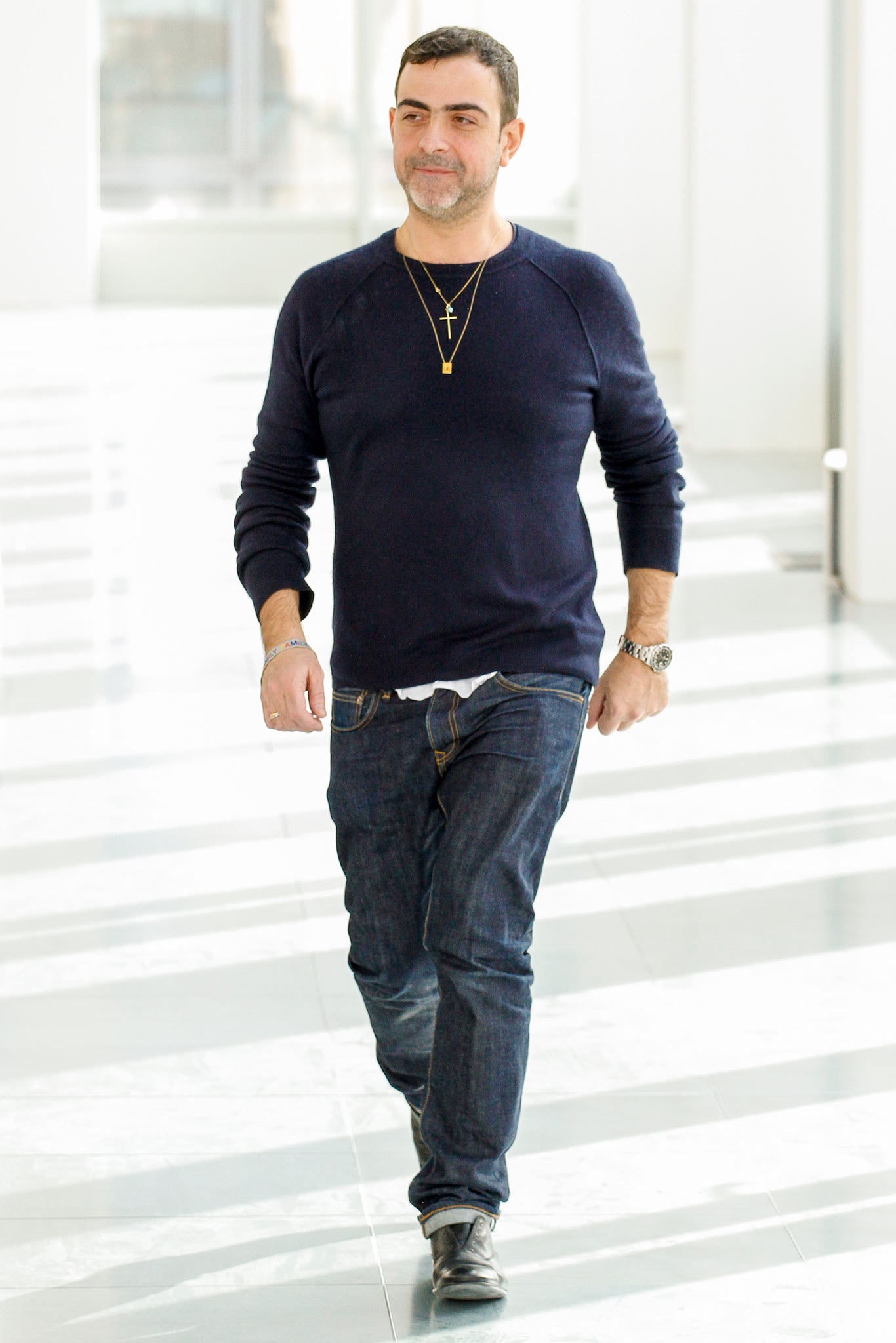 blue denim slim distressed jeans